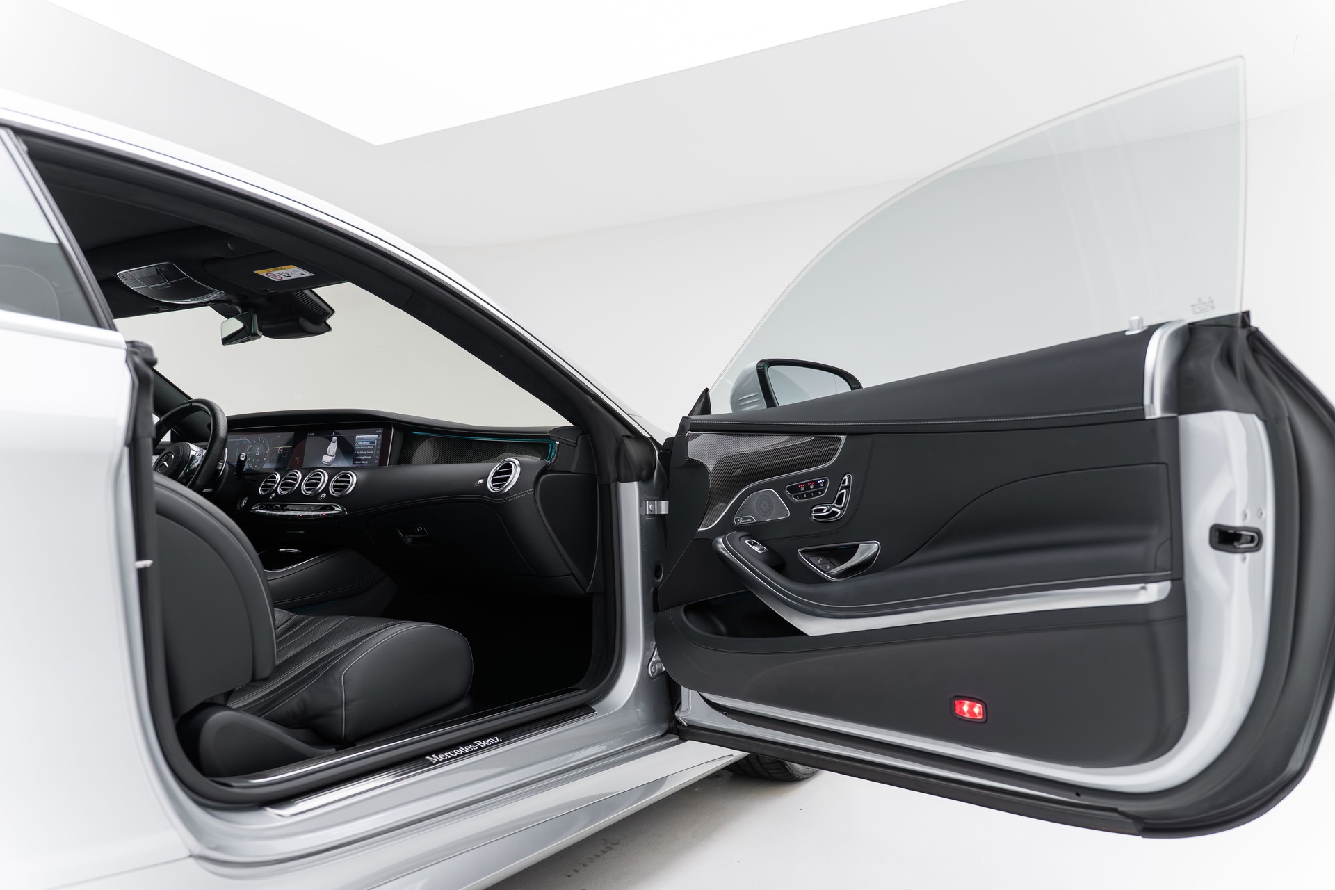 MERCEDES-BENZ S 560 Coupé 4Matic 9G-Tronic-image-25
