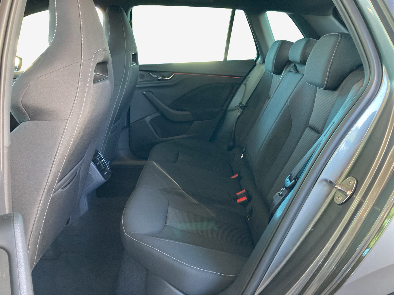 SKODA Kamiq 1.0 TSI Dynamic DSG-image-11