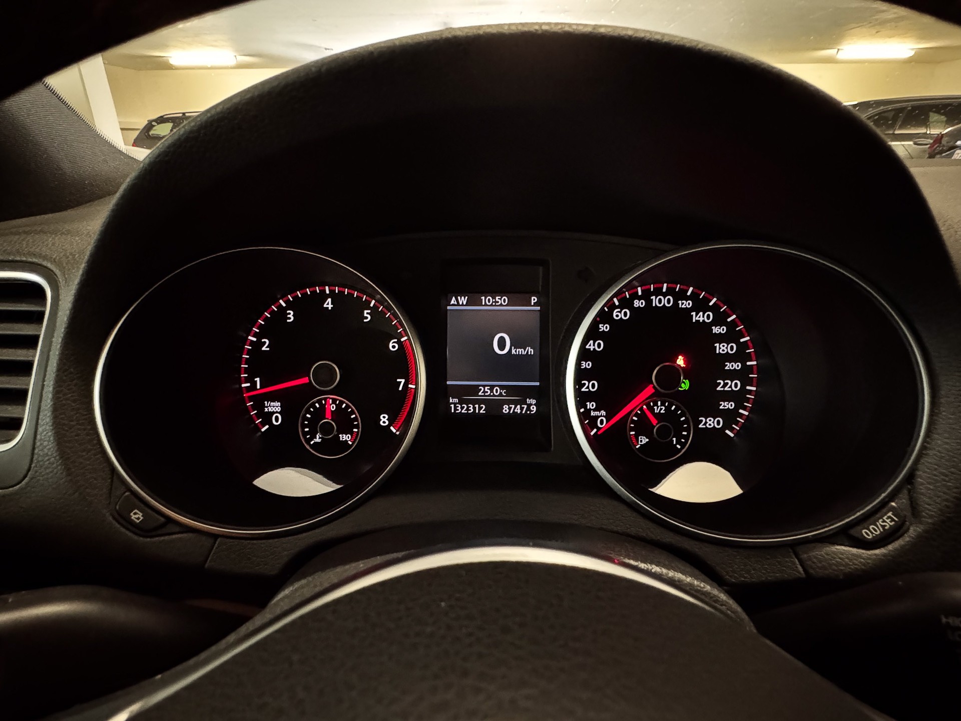 VW 2.0 TSI GTI DSG (Limousine)-image-5
