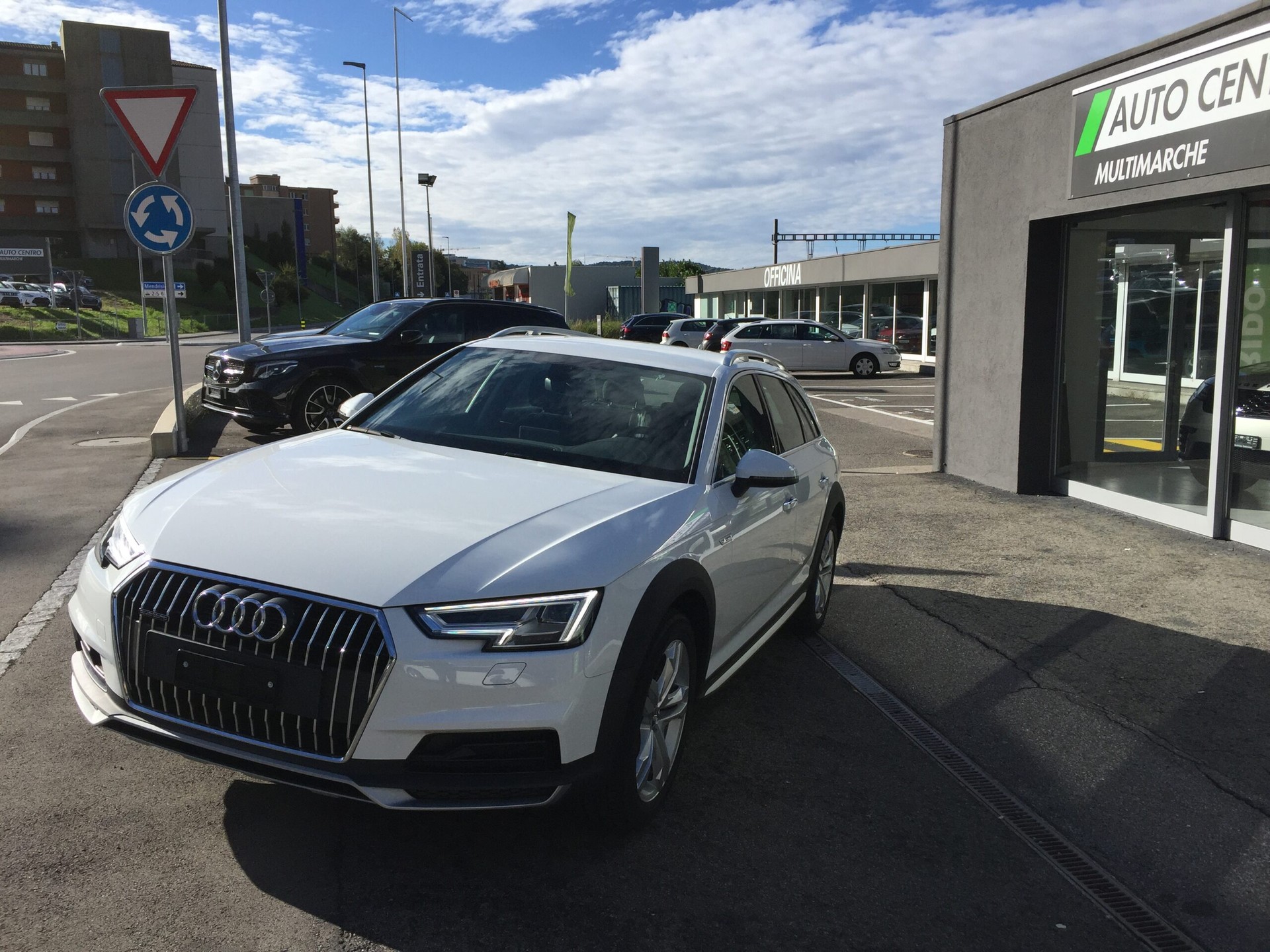 AUDI A4 ALLROAD-image-1