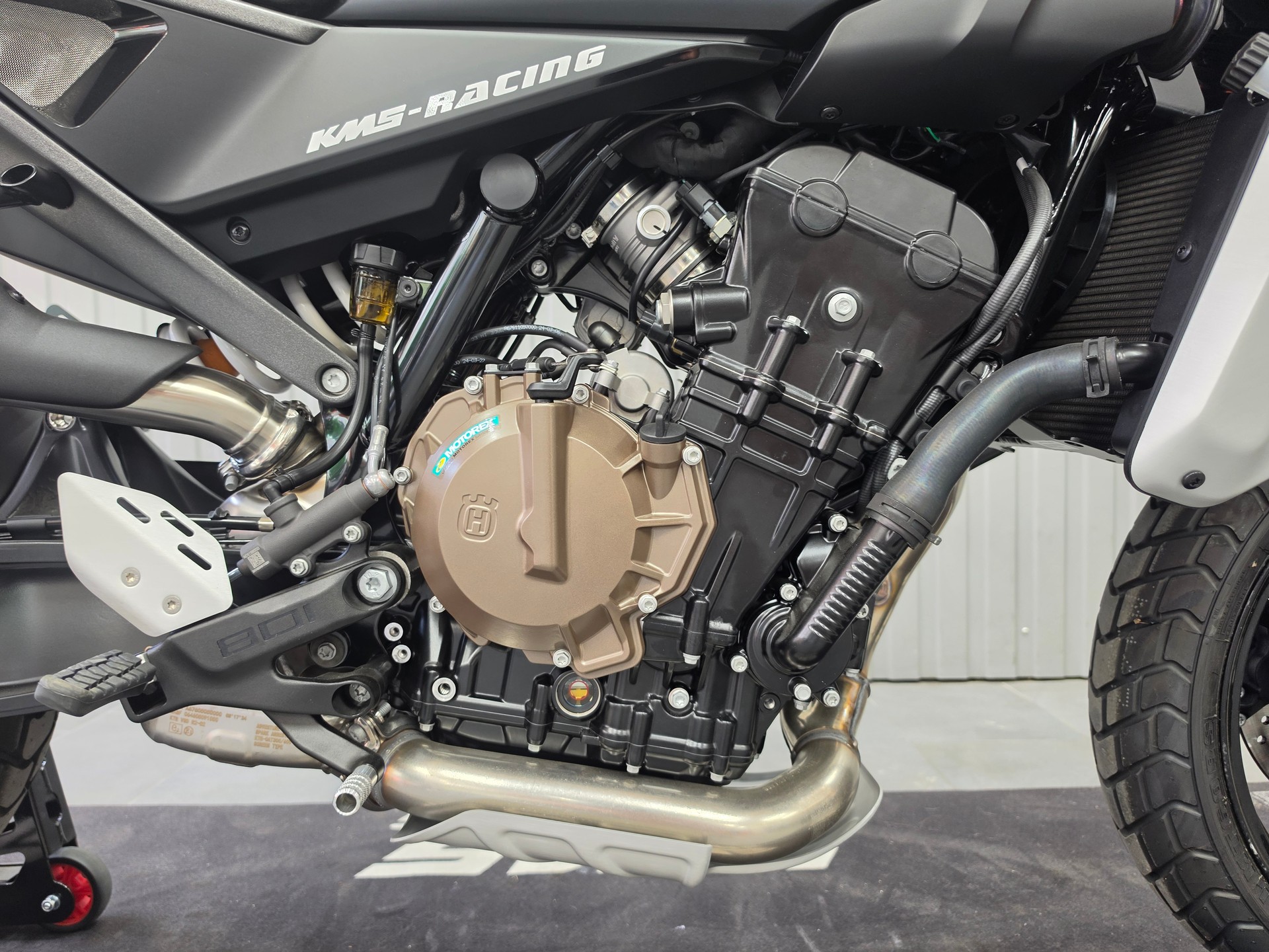 HUSQVARNA SVARTPILEN 801-showroom-element-2