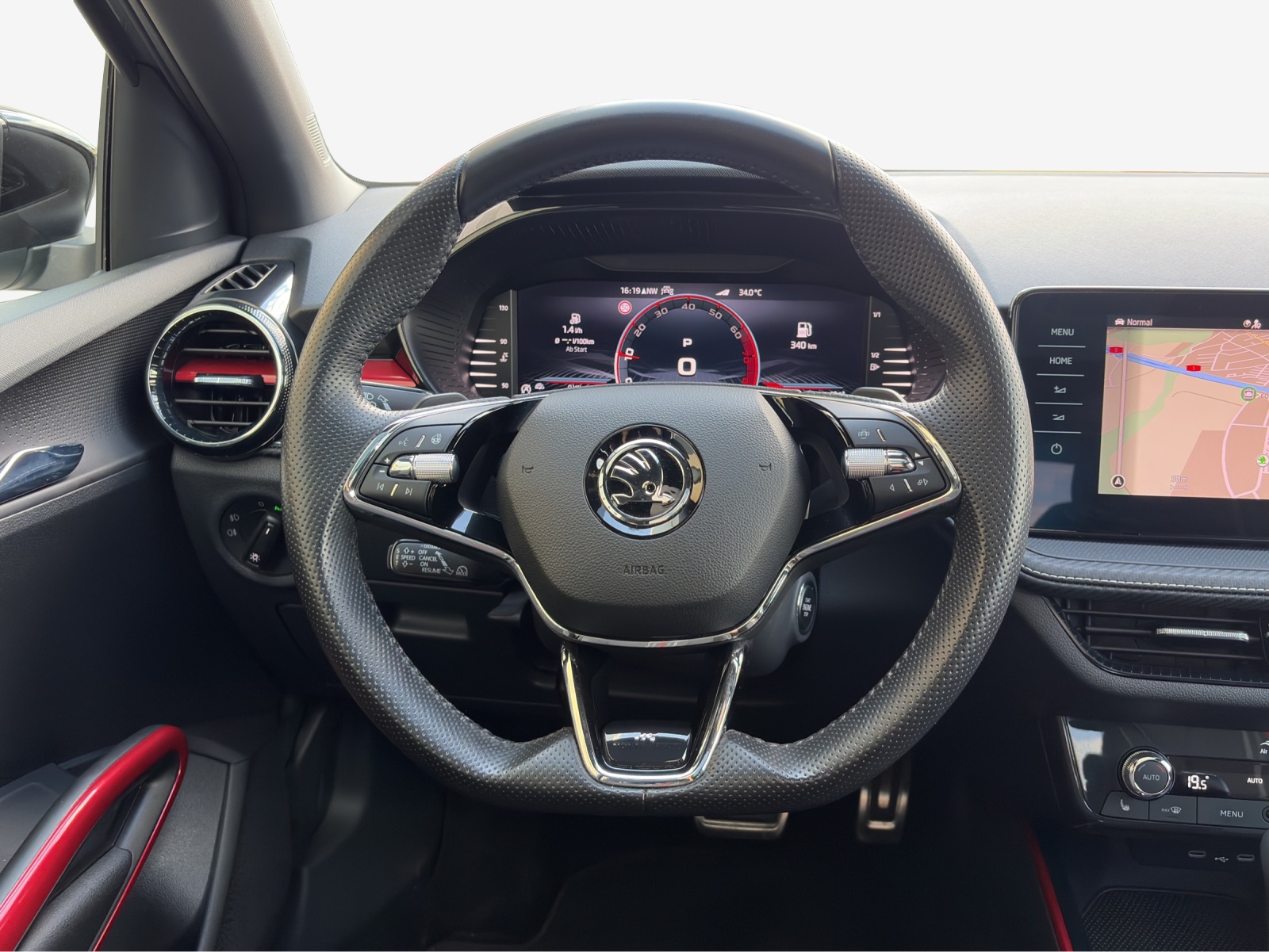 SKODA Fabia 1.0 TSI Monte Carlo DSG-image-9