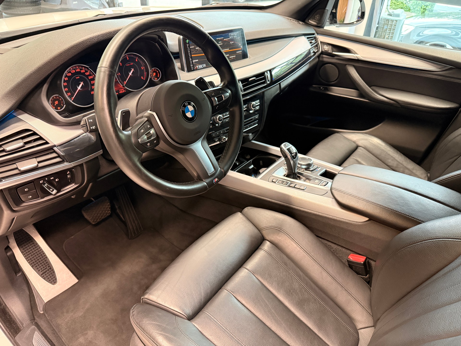 BMW X5 30d xDrive SAG-image-5