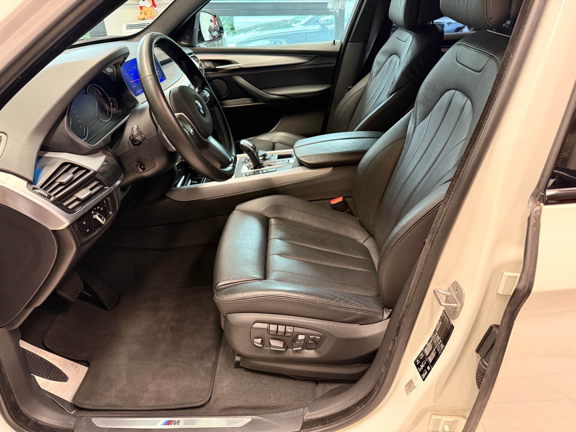 BMW X5 30d xDrive SAG-image-3