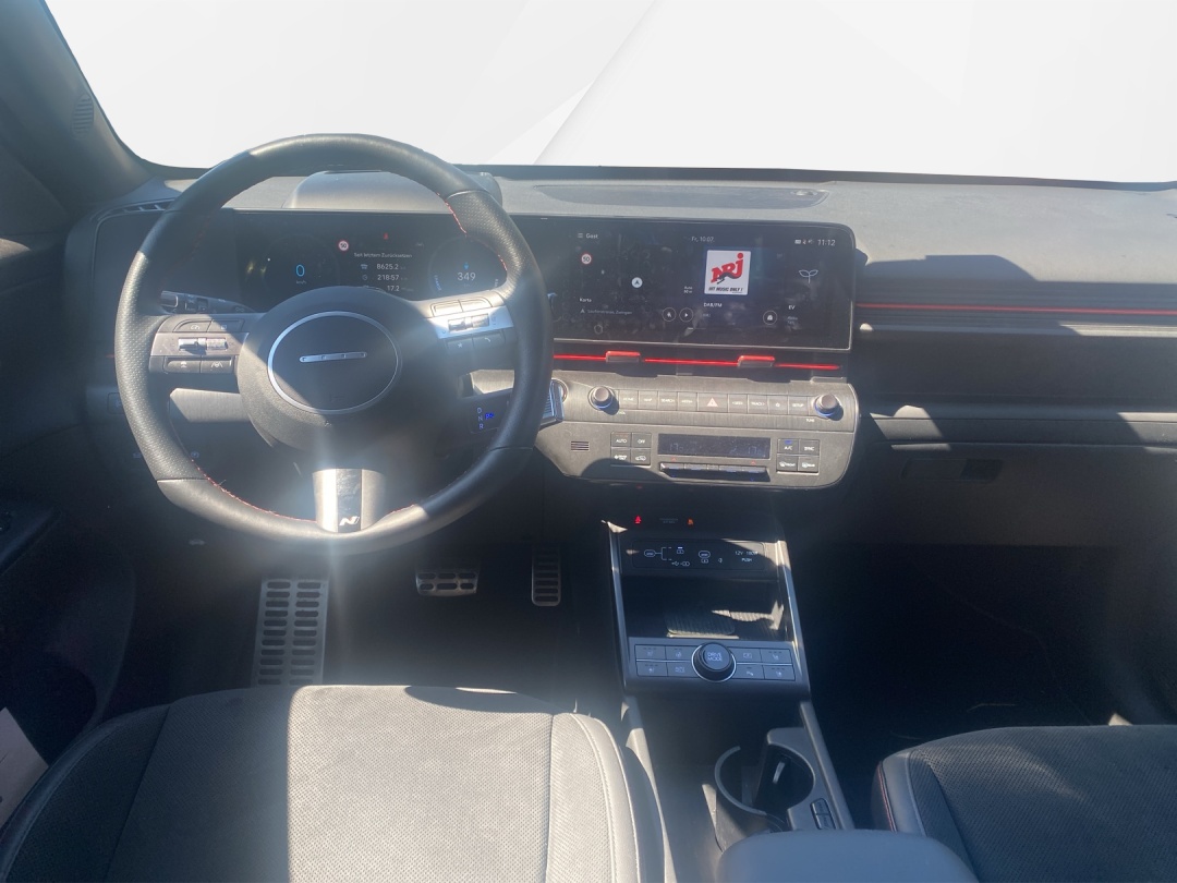 HYUNDAI Kona EV 65.4 kWh N Line-image-9