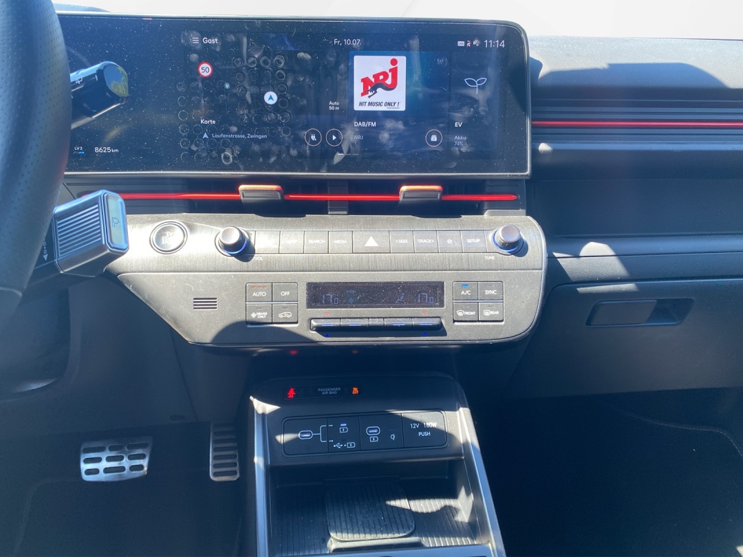 HYUNDAI Kona EV 65.4 kWh N Line-image-13