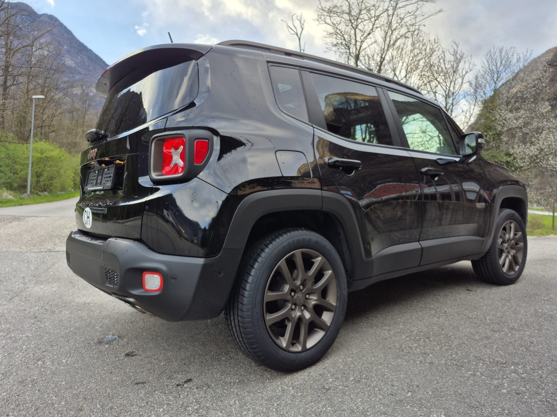 JEEP Renegade 2.0 CRD Limited AWD + Low Range 9ATX-showroom-element-2