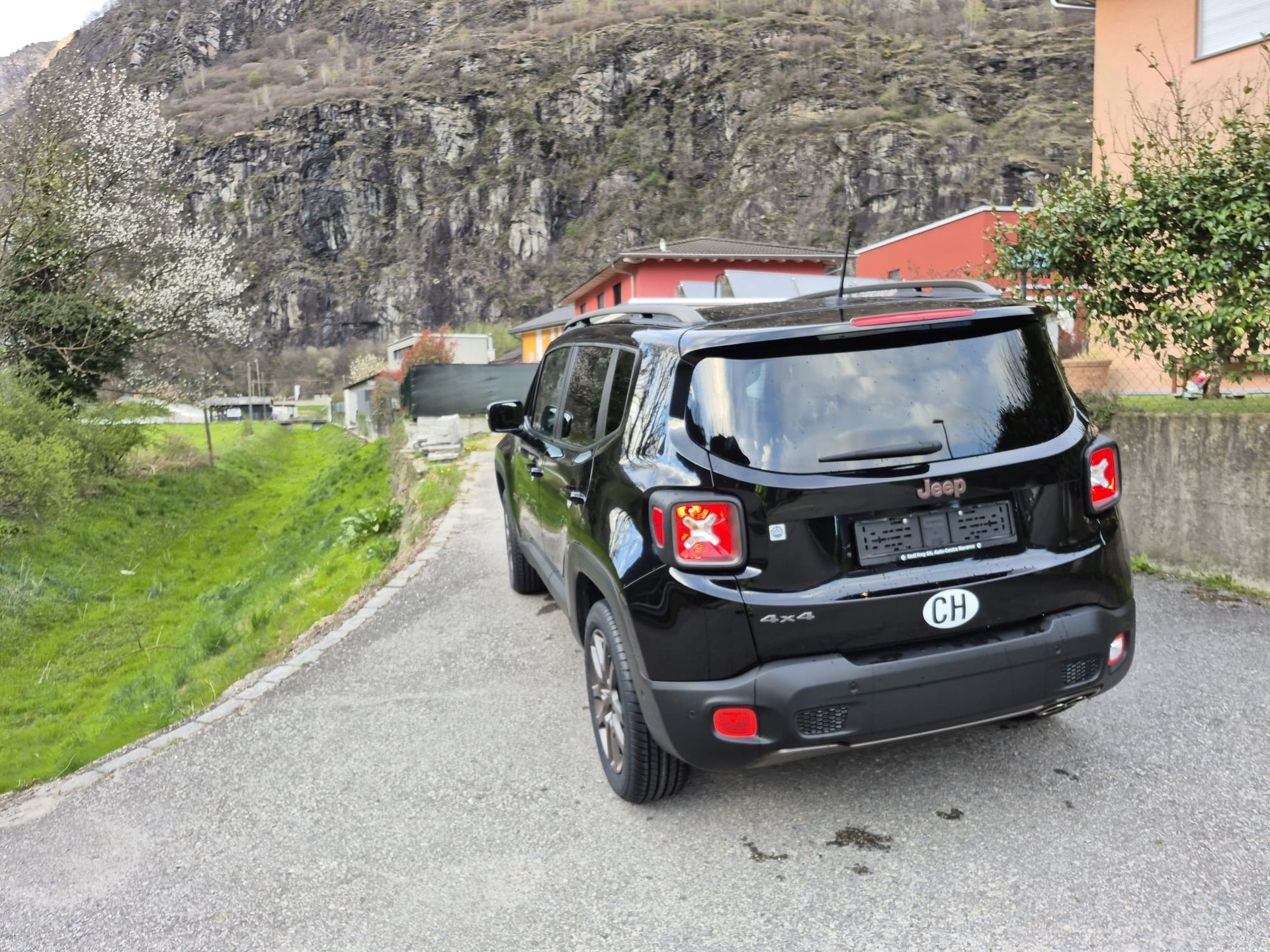 JEEP Renegade 2.0 CRD Limited AWD + Low Range 9ATX-image-4