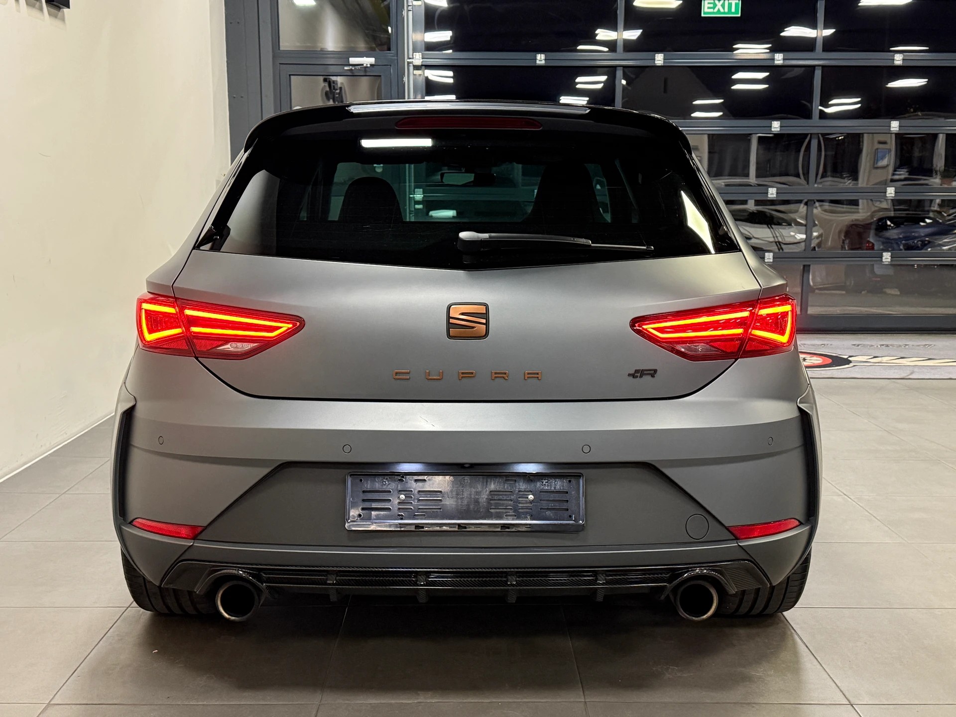SEAT 2.0 TSI 300 Cupra R DSG-image-7