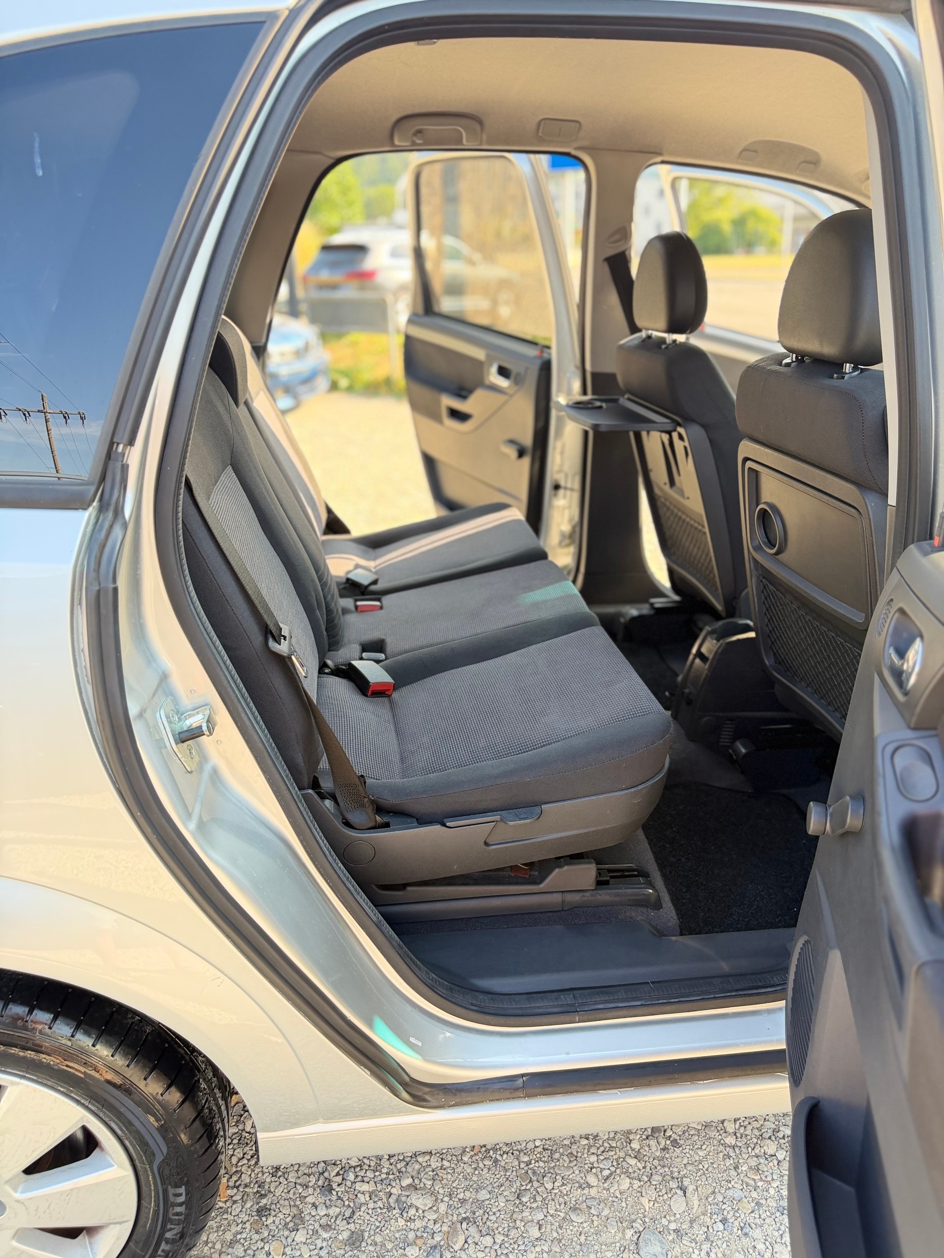 OPEL Meriva 1.8i 16V Essentia Automat-image-13