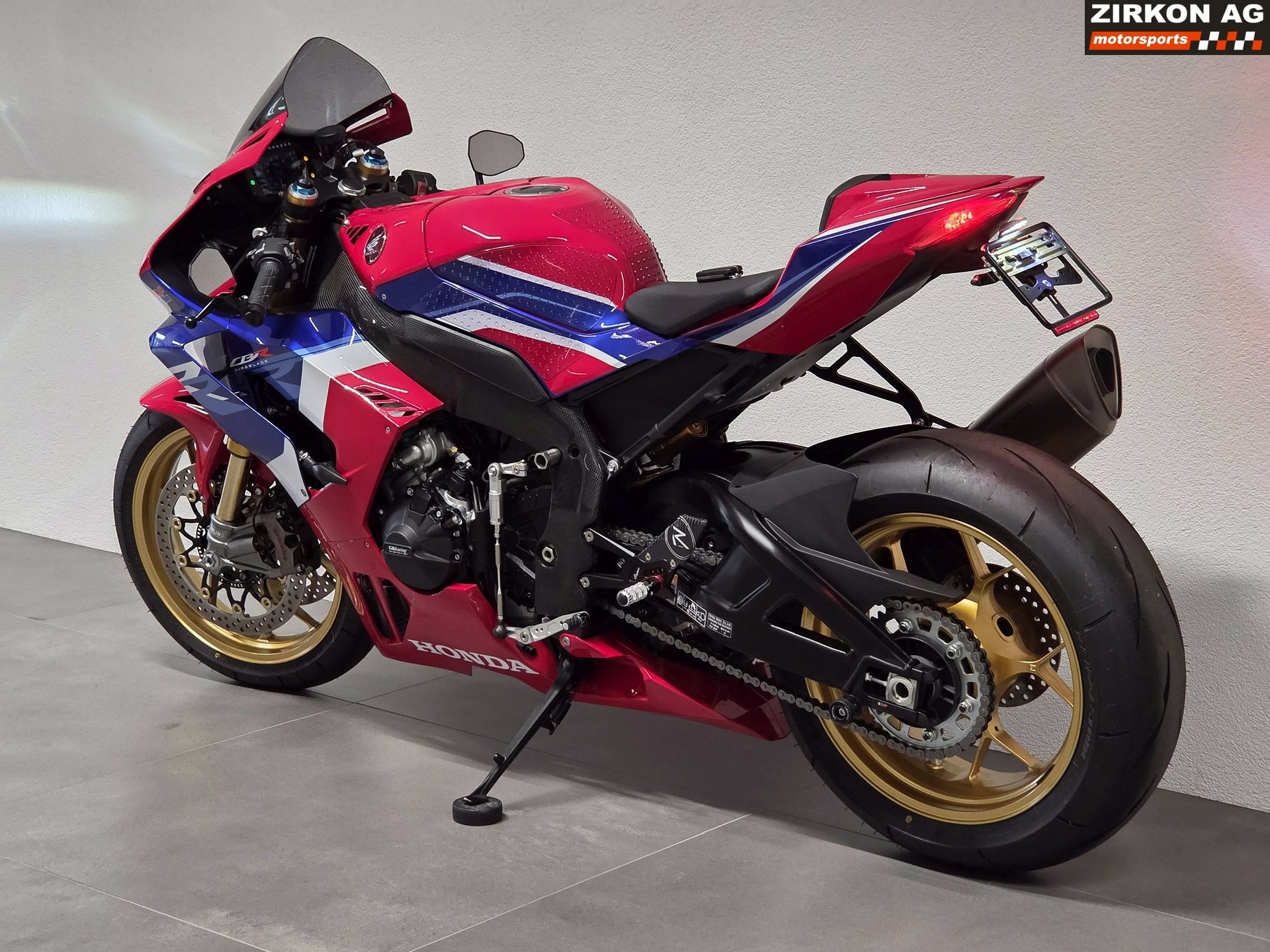 HONDA CBR 1000 RR-R SP-image-11