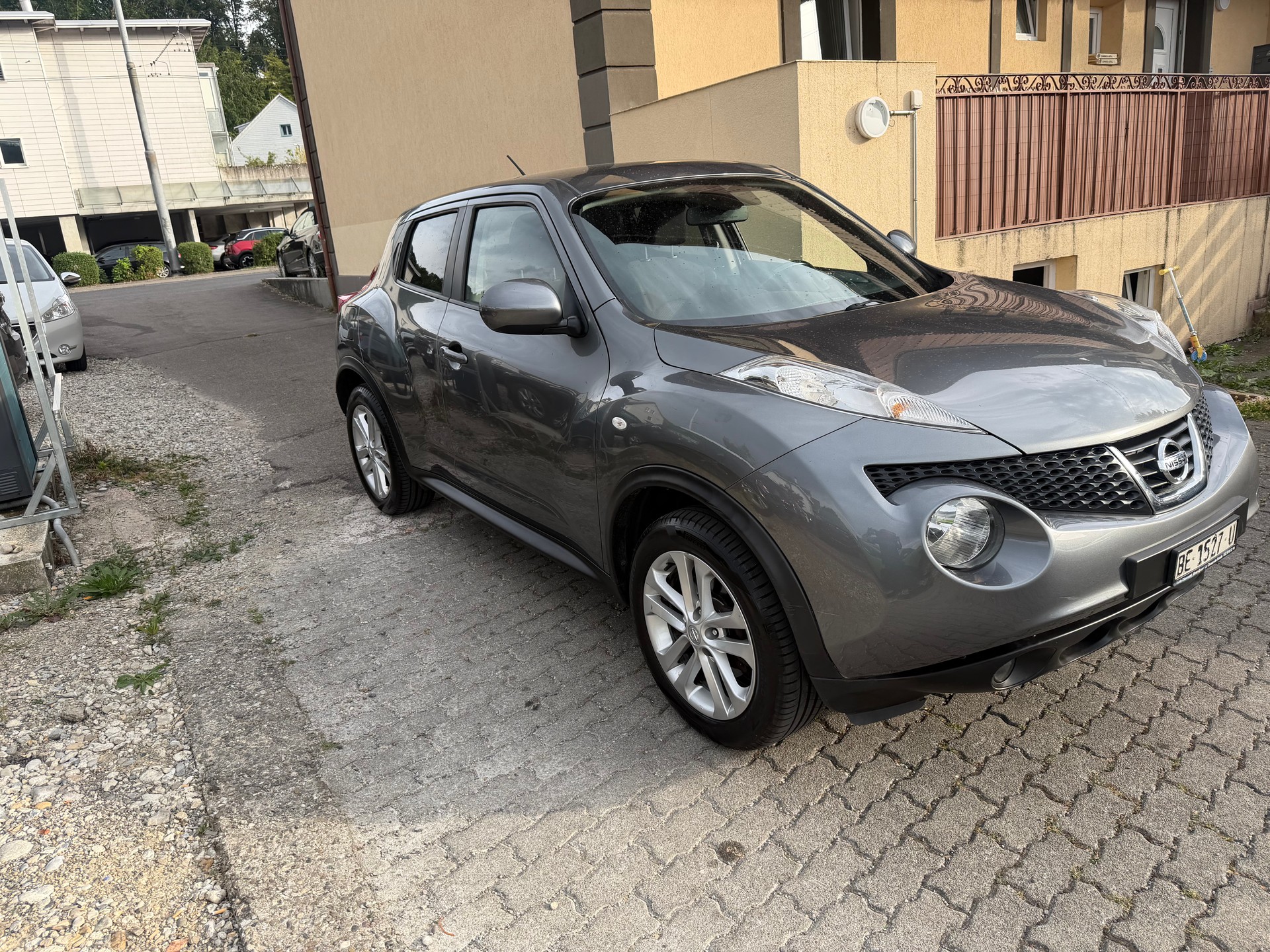 NISSAN Juke 1.6 DIG-T tekna 4x4 Xtronic M-CVT-image-2