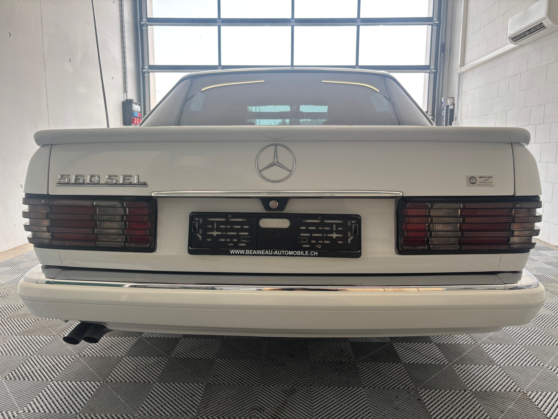 MERCEDES-BENZ 560 SEL-image-3