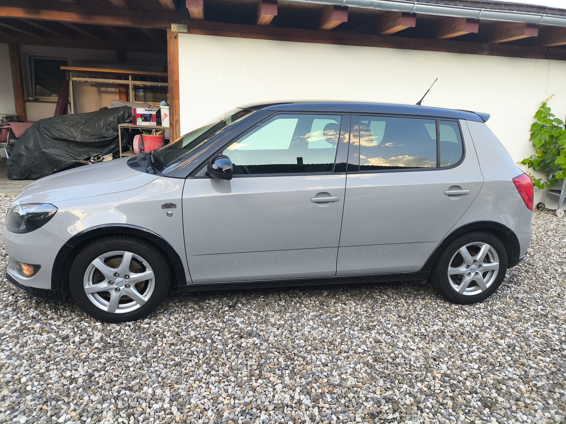 SKODA Fabia 1.2 TSI Monte Carlo-image-0