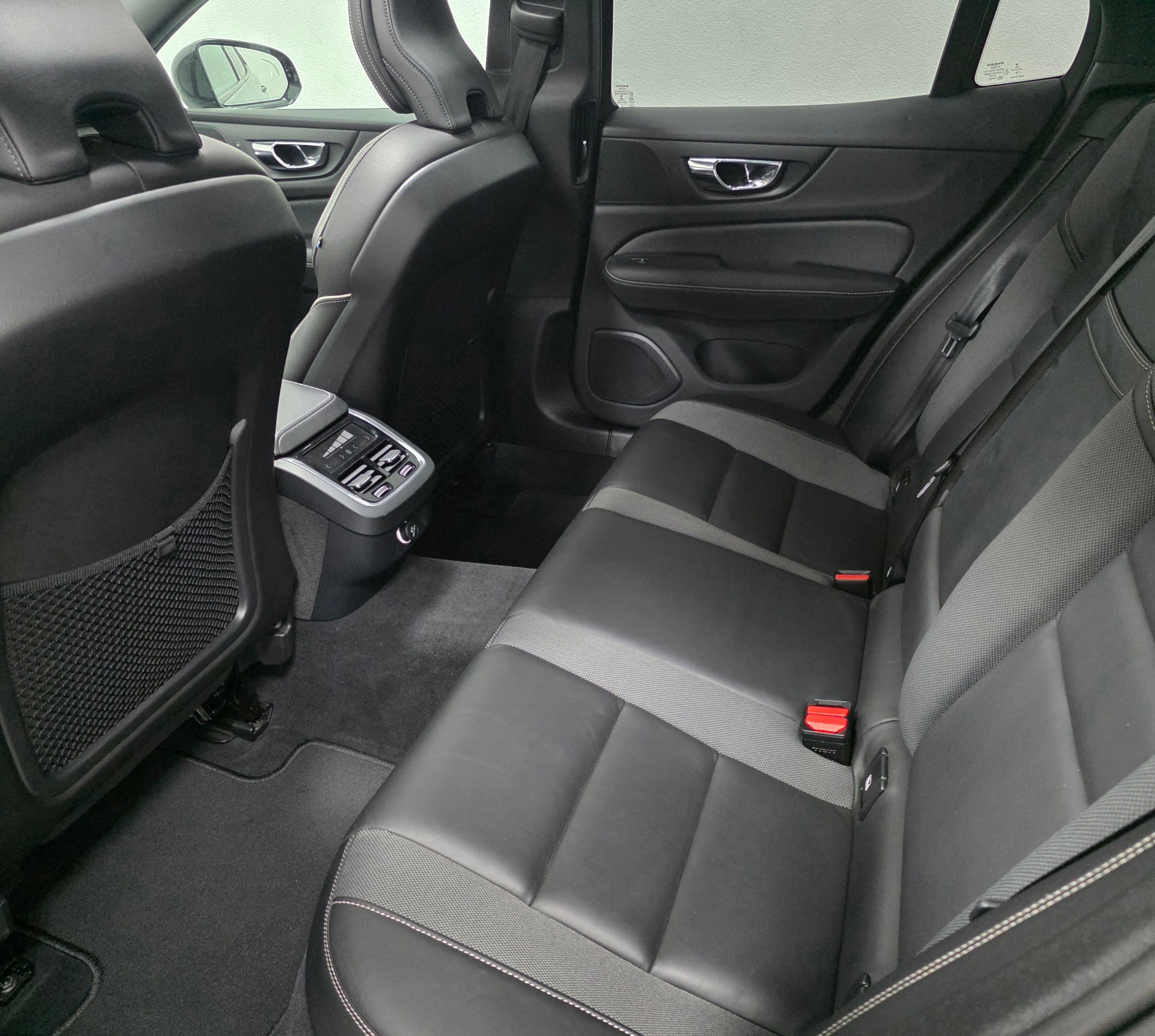 VOLVO S60 T5 R-Design Geartronic-image-15