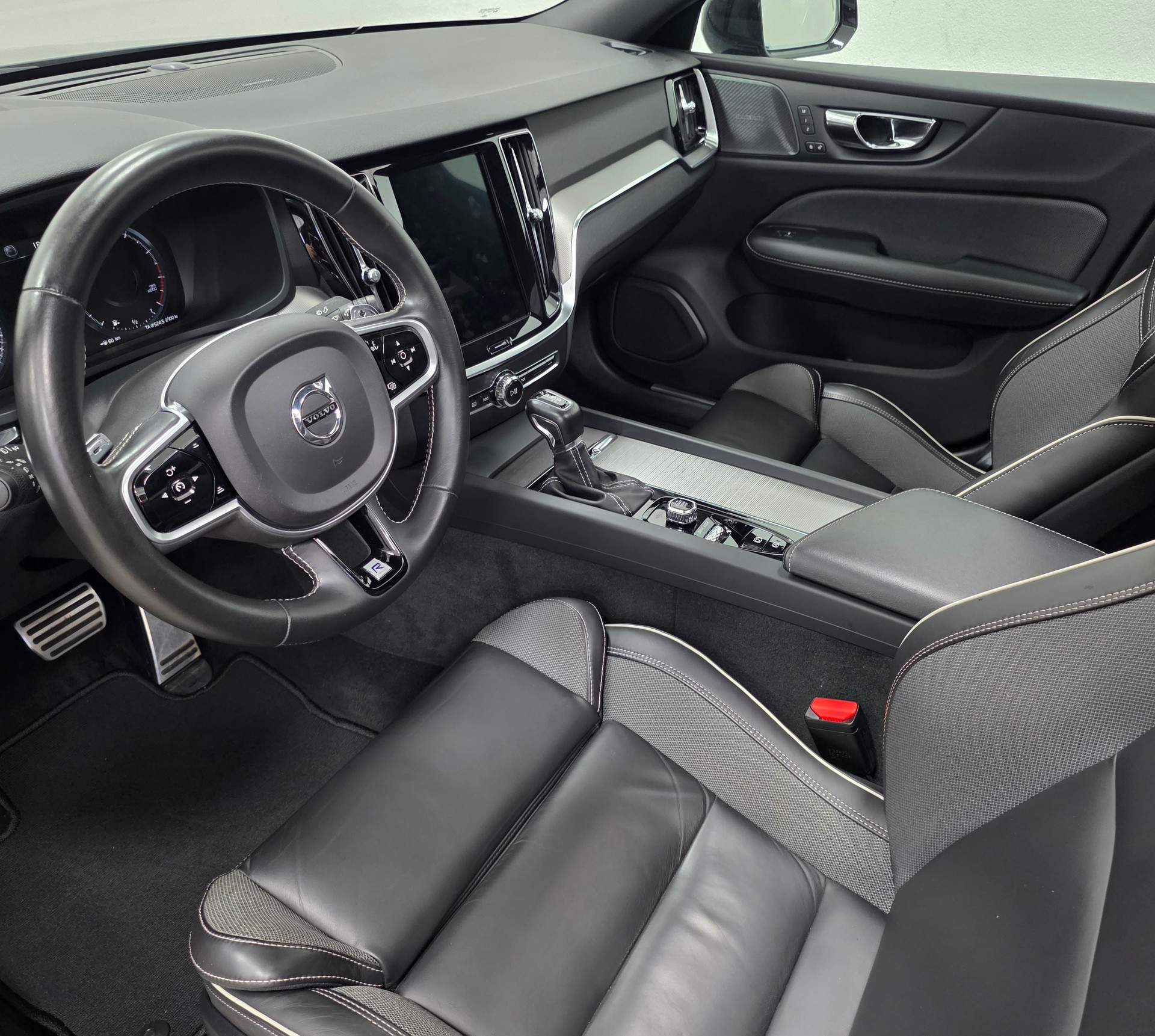 VOLVO S60 T5 R-Design Geartronic-image-13