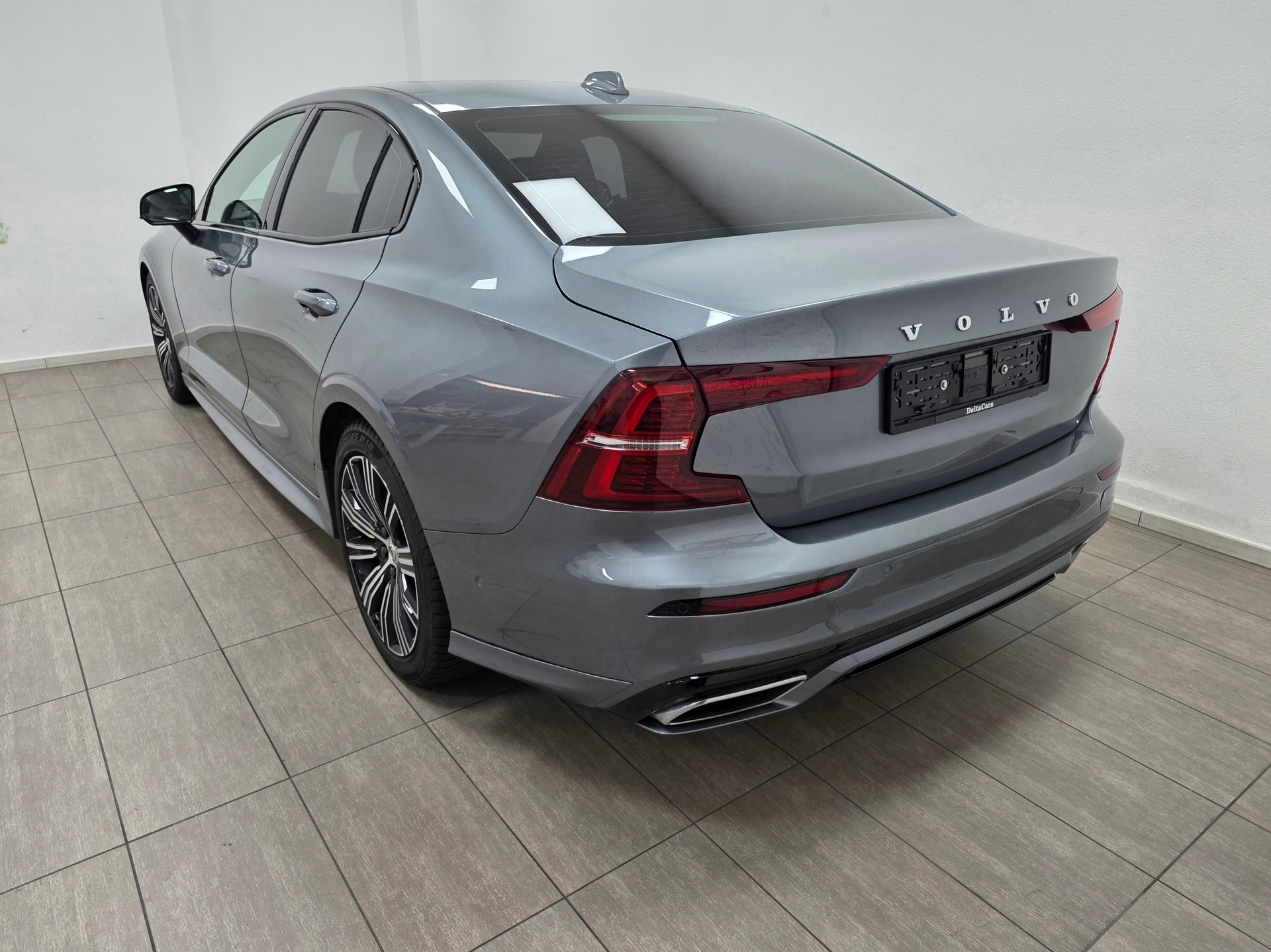 VOLVO S60 T5 R-Design Geartronic-image-5