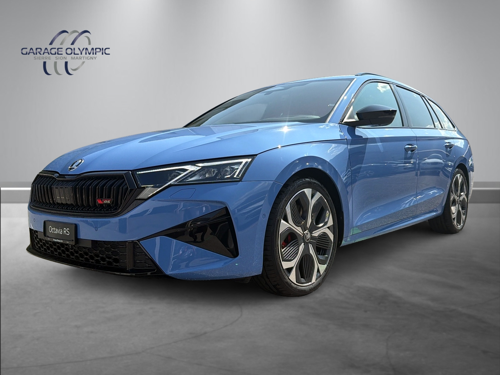 SKODA Octavia Combi 2.0 TSI DSG RS 30 Years Edition-image-0