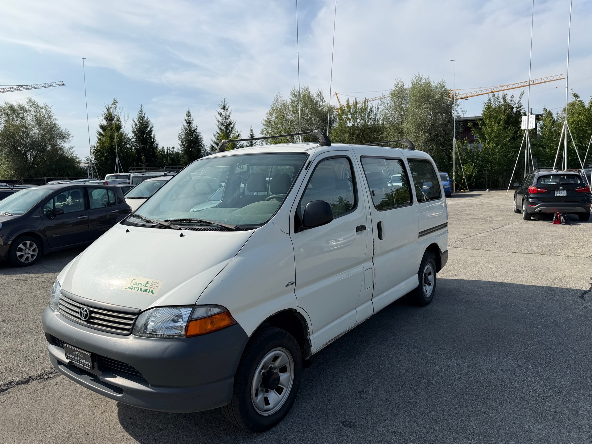 TOYOTA Hiace D-4D 4WD Van-image-2