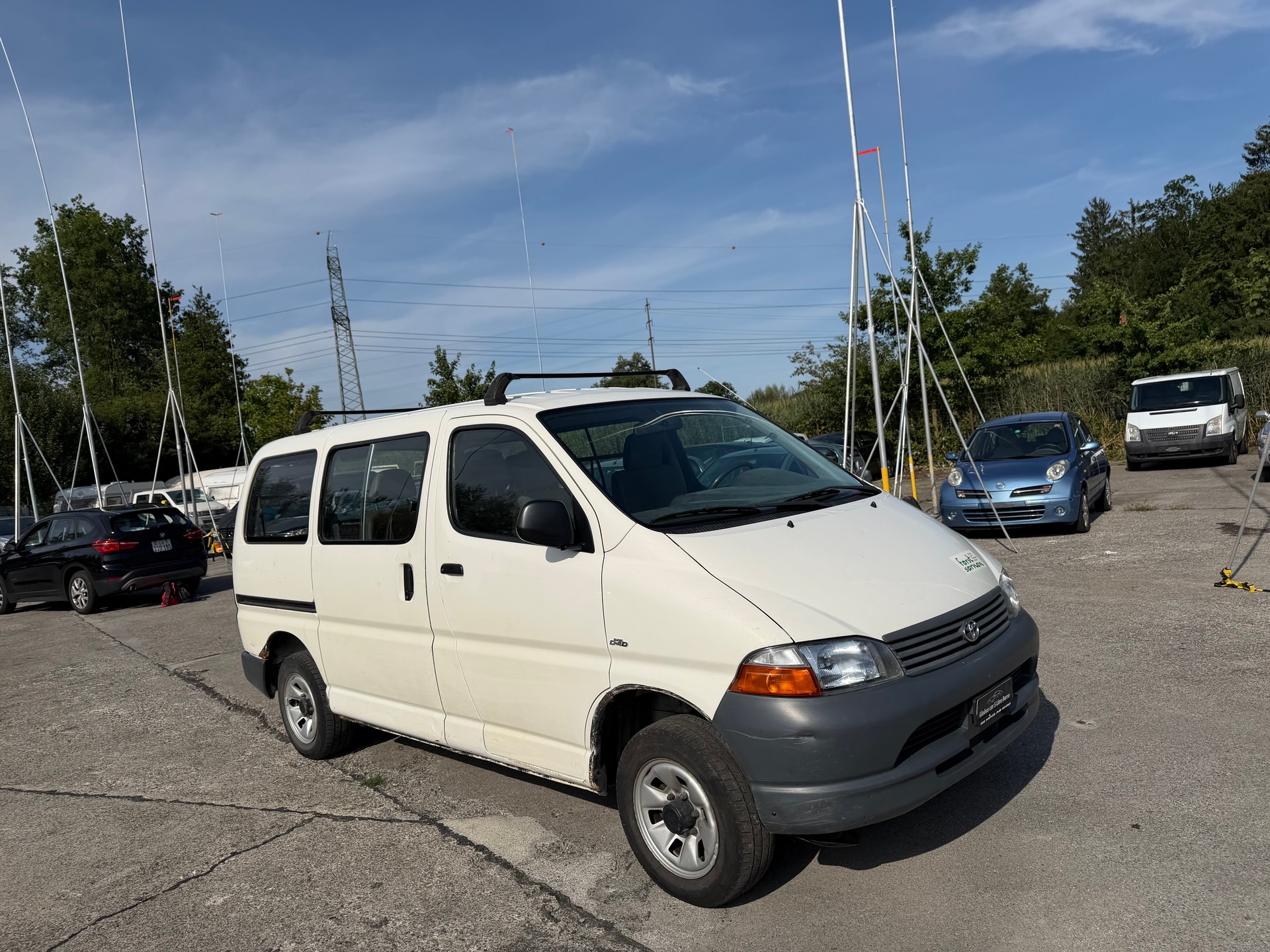 TOYOTA Hiace D-4D 4WD Van-image-1