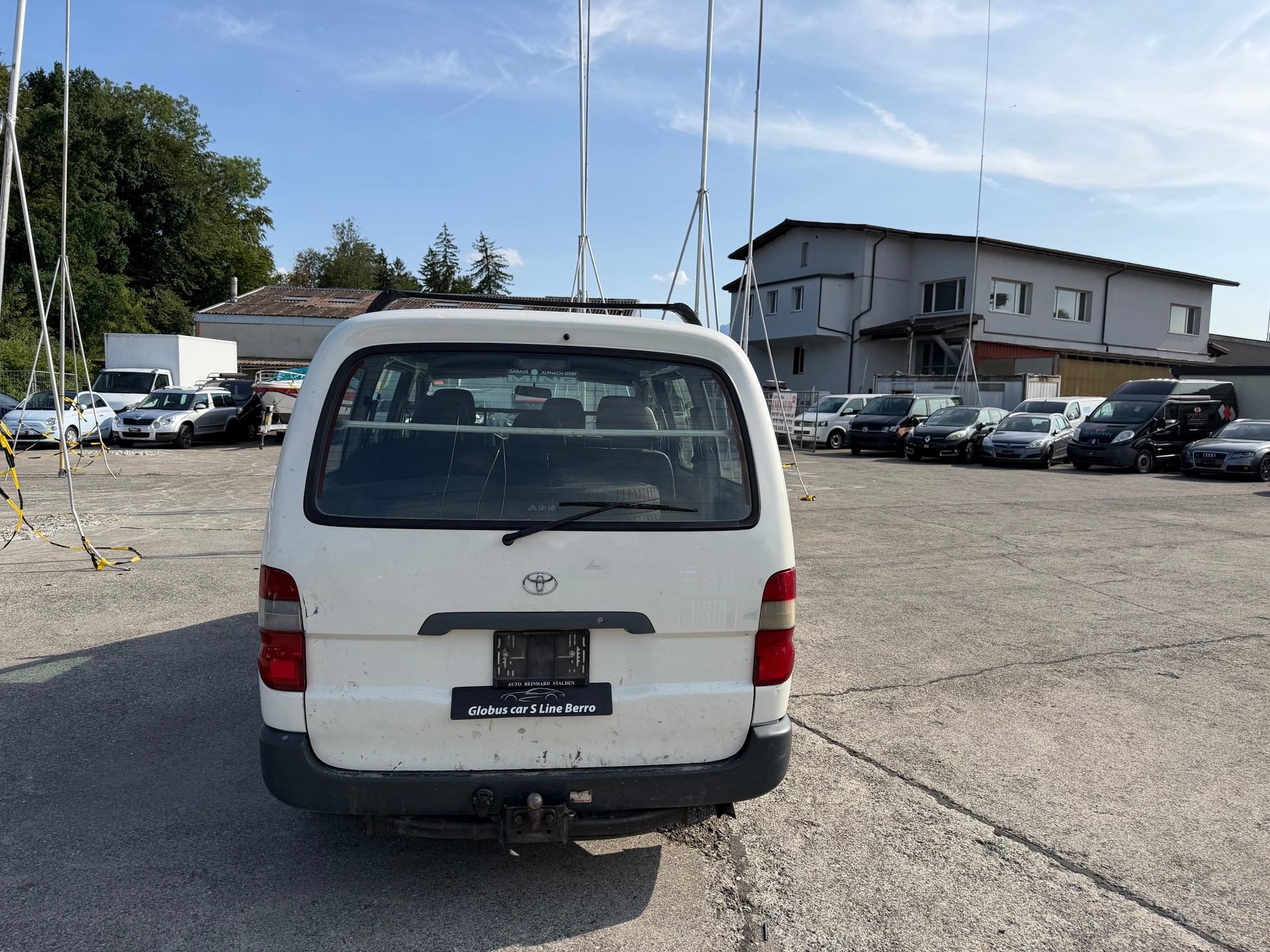 TOYOTA Hiace D-4D 4WD Van-image-6
