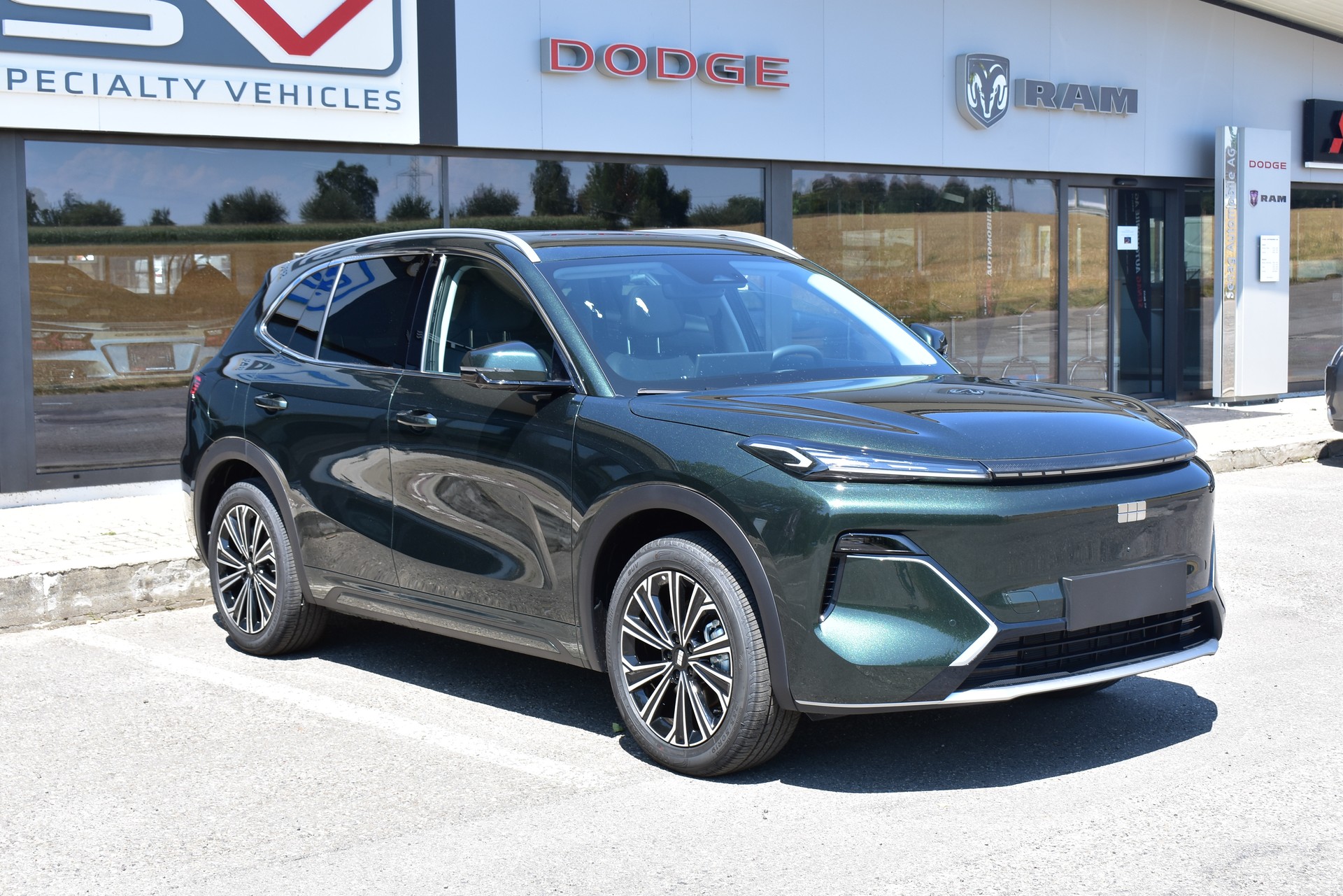 GEELY Starray EM-i Max+ PHEV-image-1