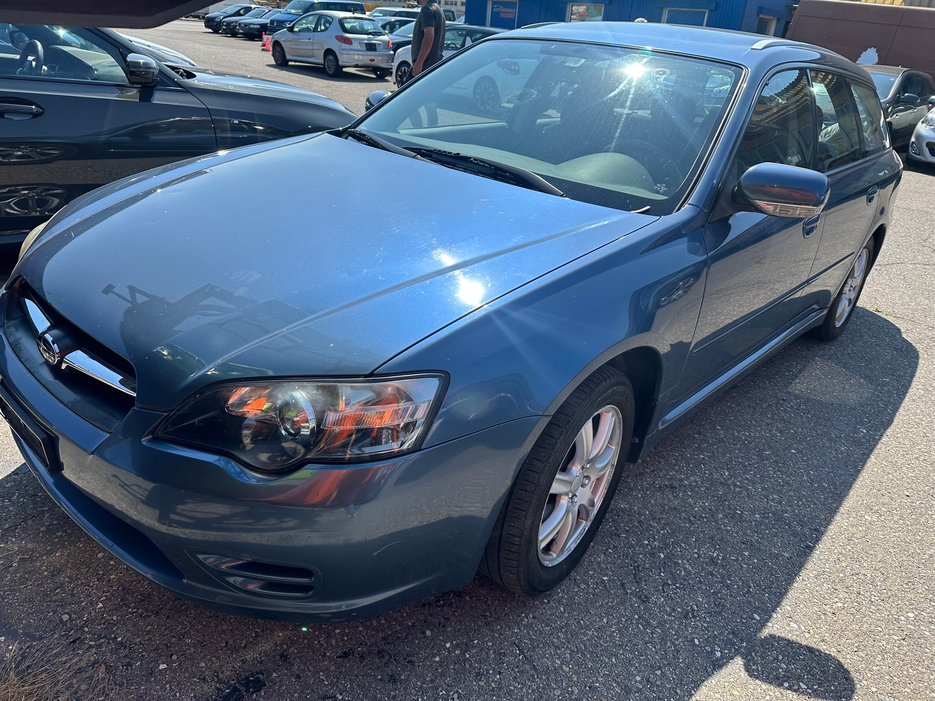 SUBARU Legacy 2.0i AWD Swiss-image-0