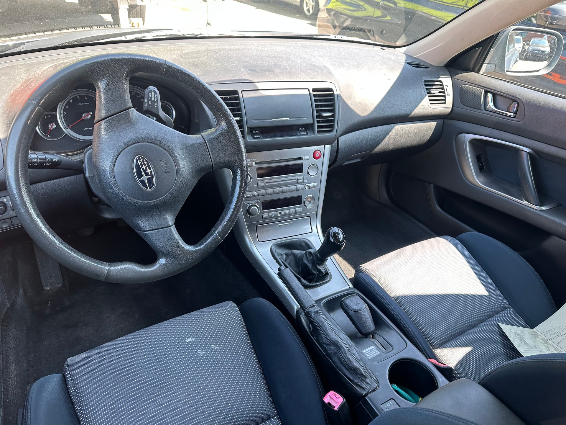 SUBARU Legacy 2.0i AWD Swiss-image-4