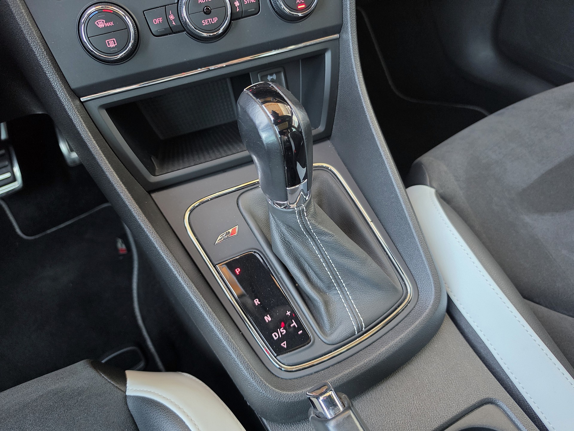 SEAT Leon 2.0 TSI Cupra 290 DSG-image-18