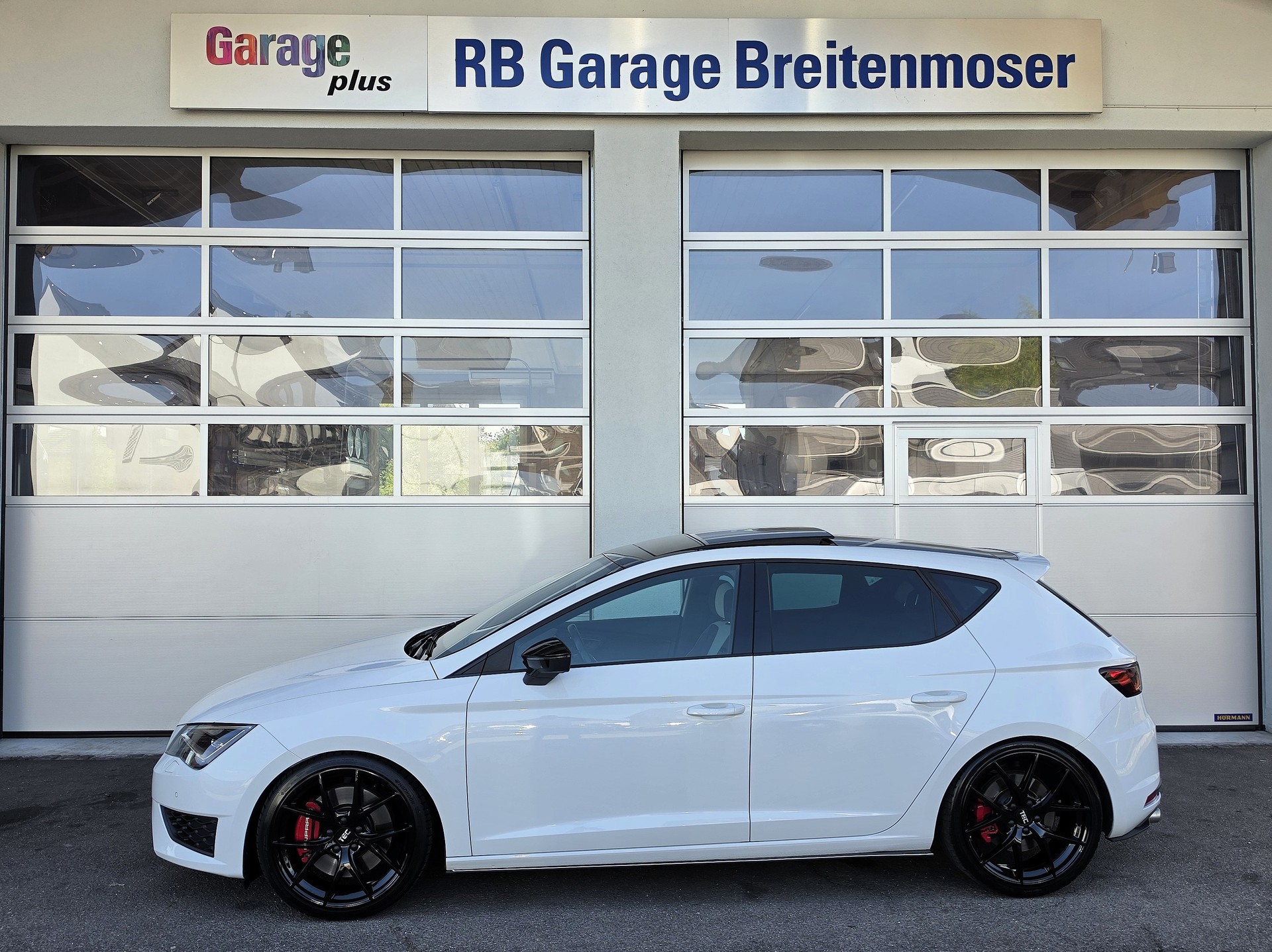 SEAT Leon 2.0 TSI Cupra 290 DSG-image-0