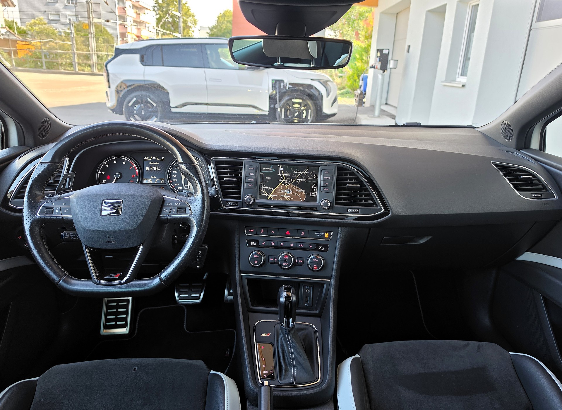 SEAT Leon 2.0 TSI Cupra 290 DSG-image-7