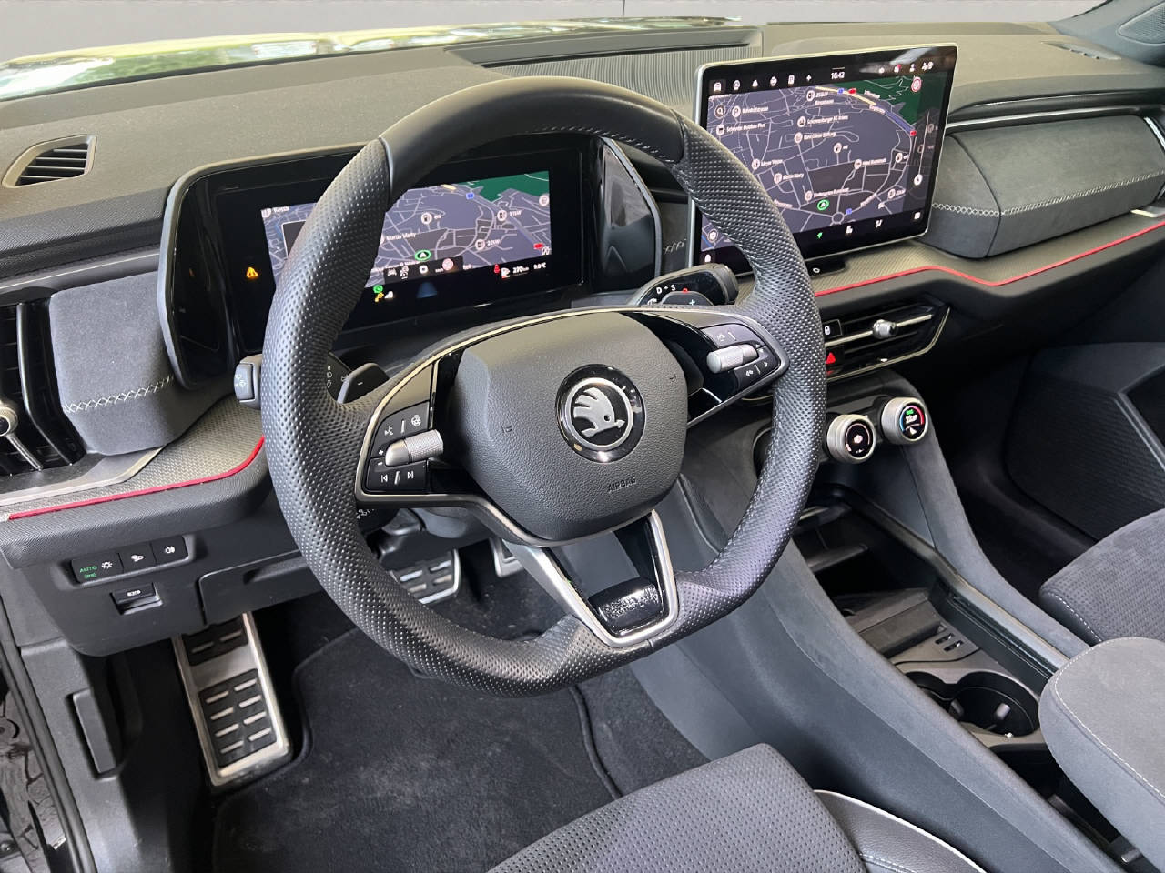 SKODA Kodiaq 2.0 TDI Sportline 4x4 DSG-Automat-image-11