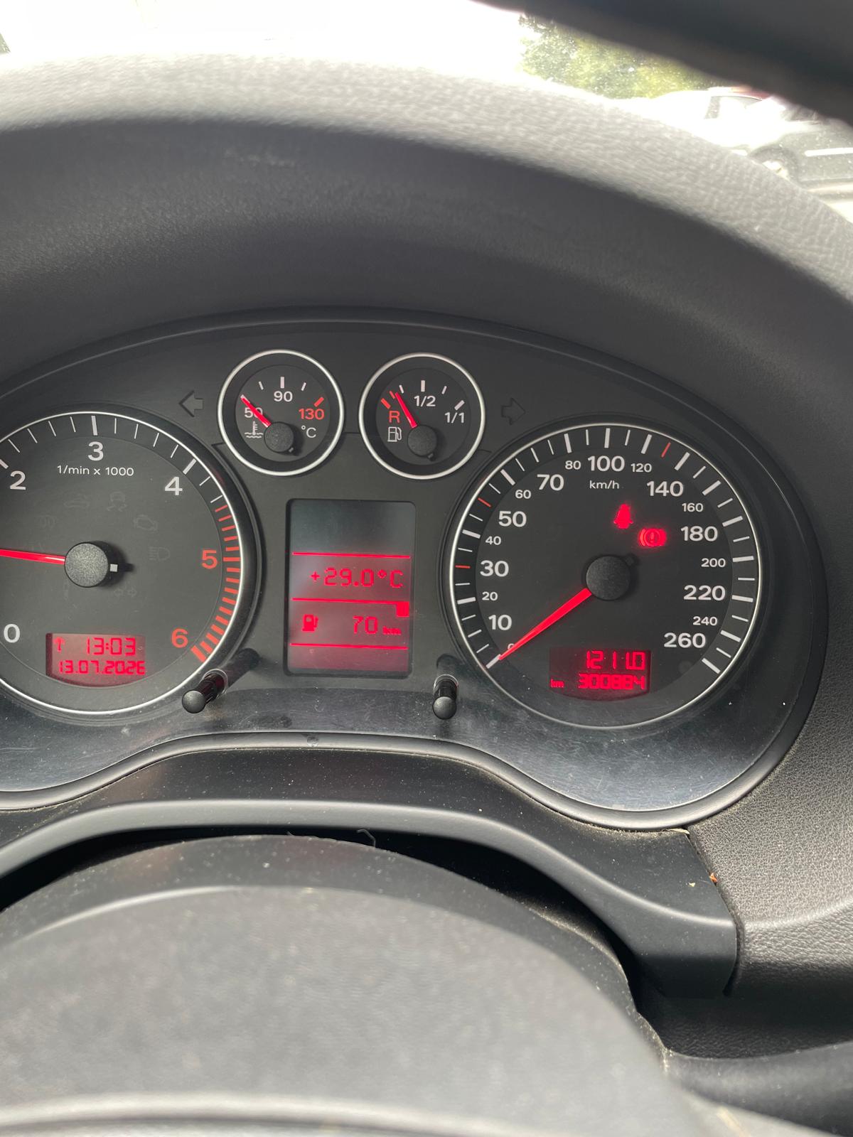 AUDI A3 Sportback 2.0 TDI Attraction quattro-image-11