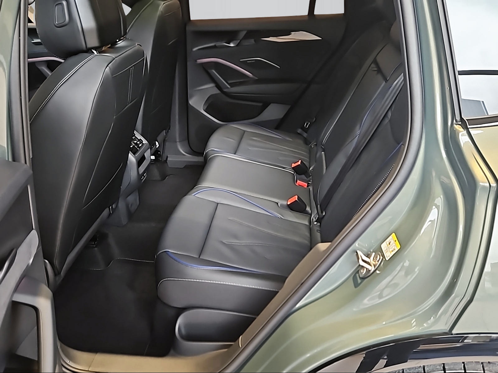 VW Tiguan 2.0 TSI DSG R-Line Plus 4Motion-image-5