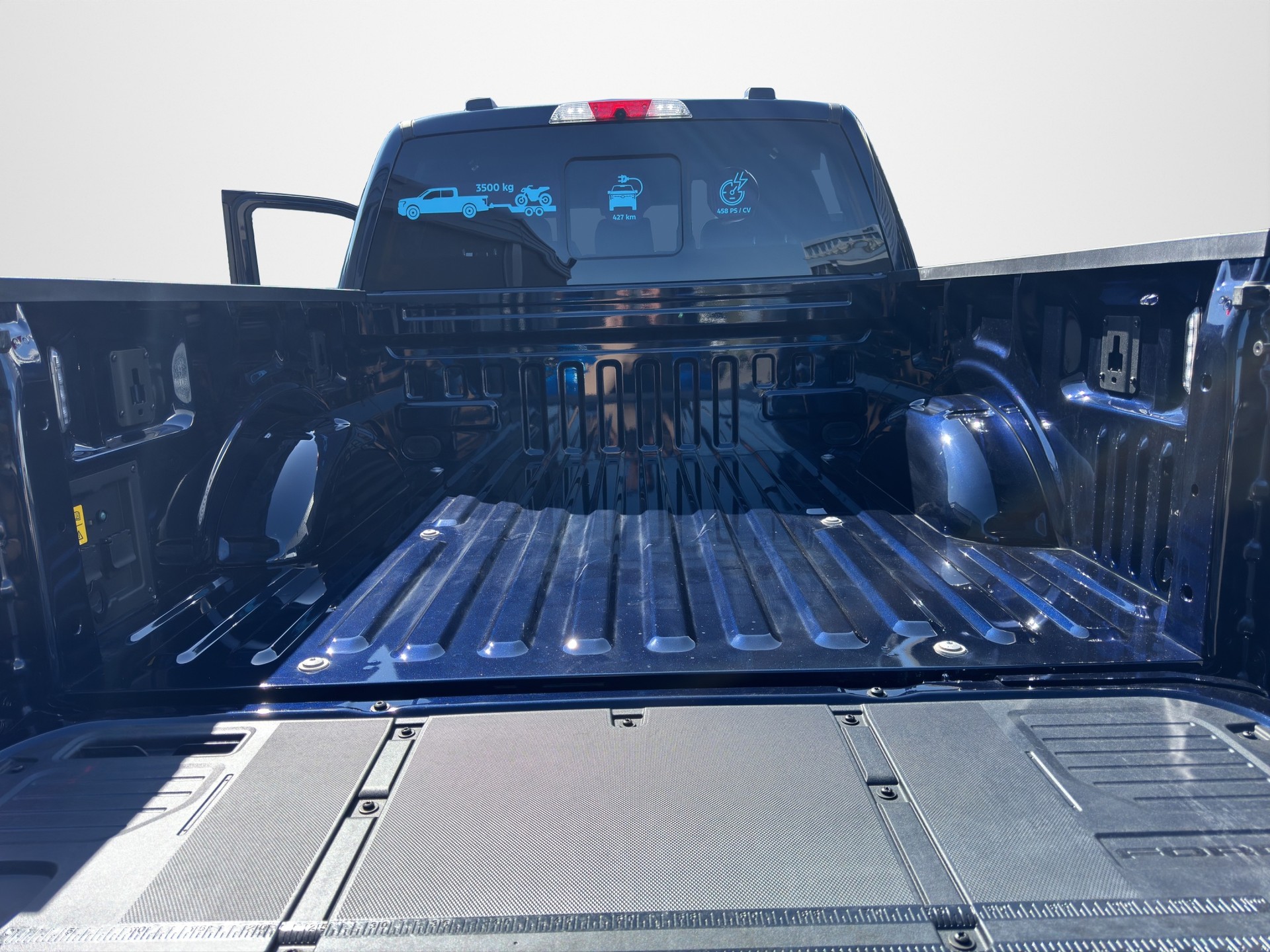 FORD F-150 Lightning DKab.Pick-up 98 kWh Lariat Launch Edition-image-12