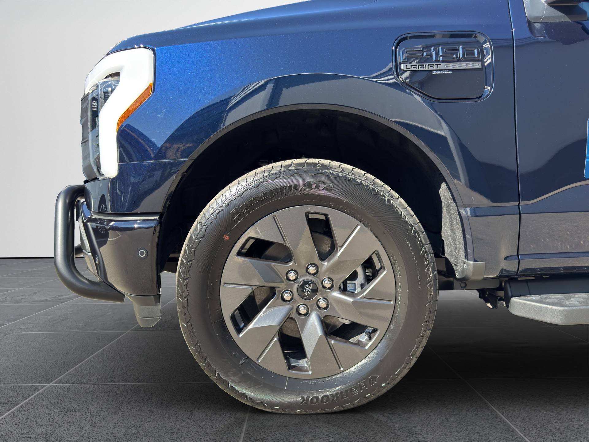 FORD F-150 Lightning DKab.Pick-up 98 kWh Lariat Launch Edition-image-15