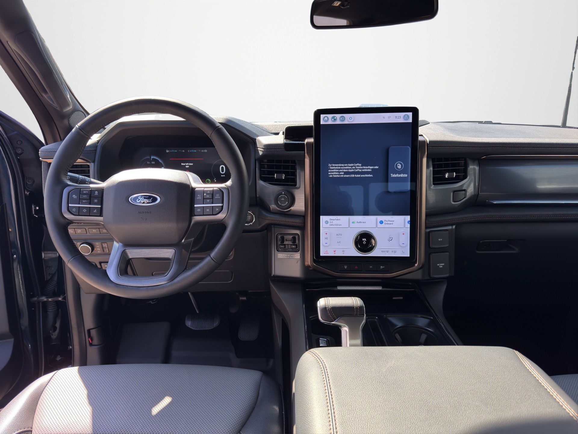 FORD F-150 Lightning DKab.Pick-up 98 kWh Lariat Launch Edition-image-10
