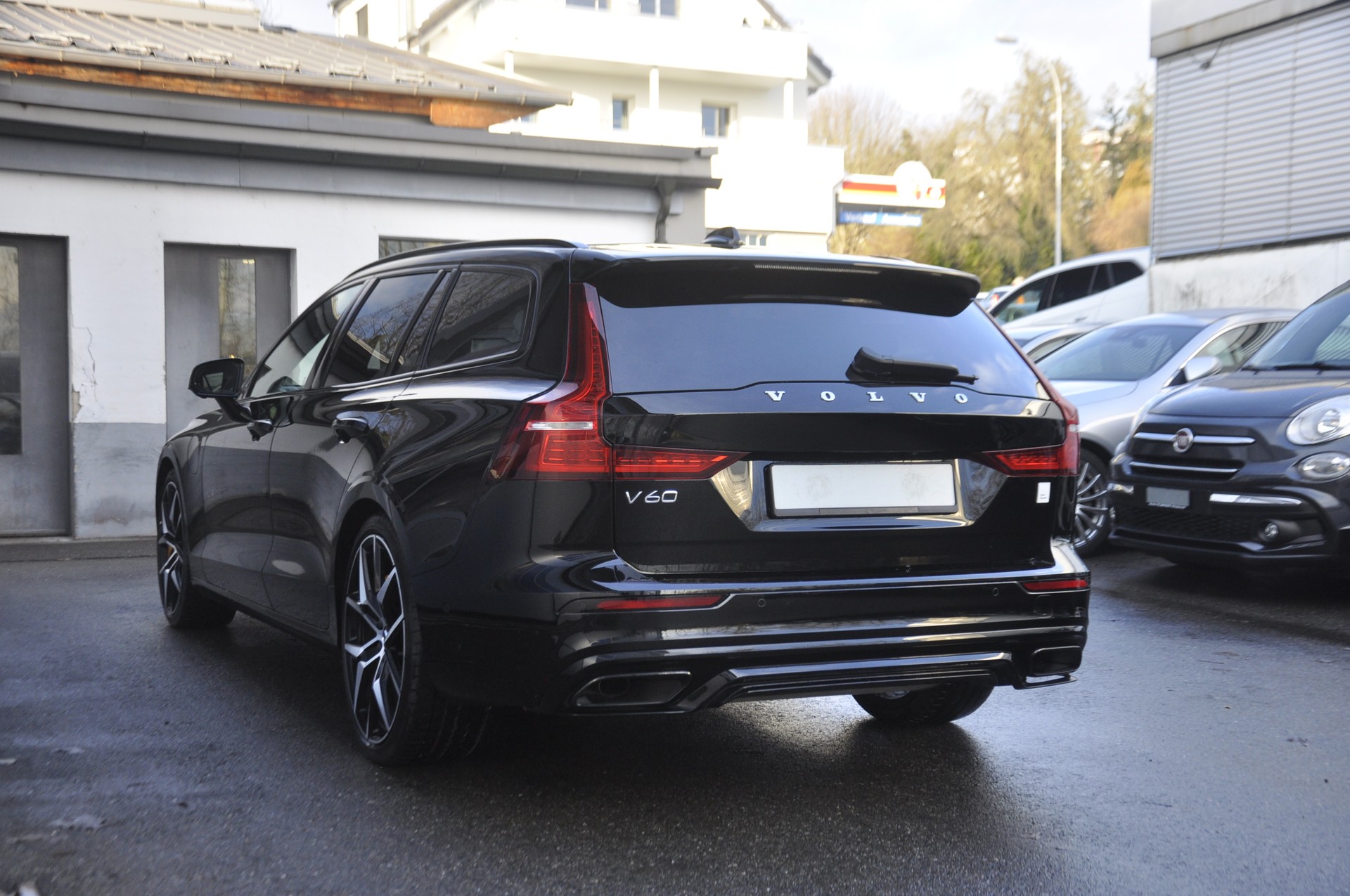 VOLVO V60 T8 eAWD Twin Engine Polestar Geartronic I Anhängerkupplung-image-13