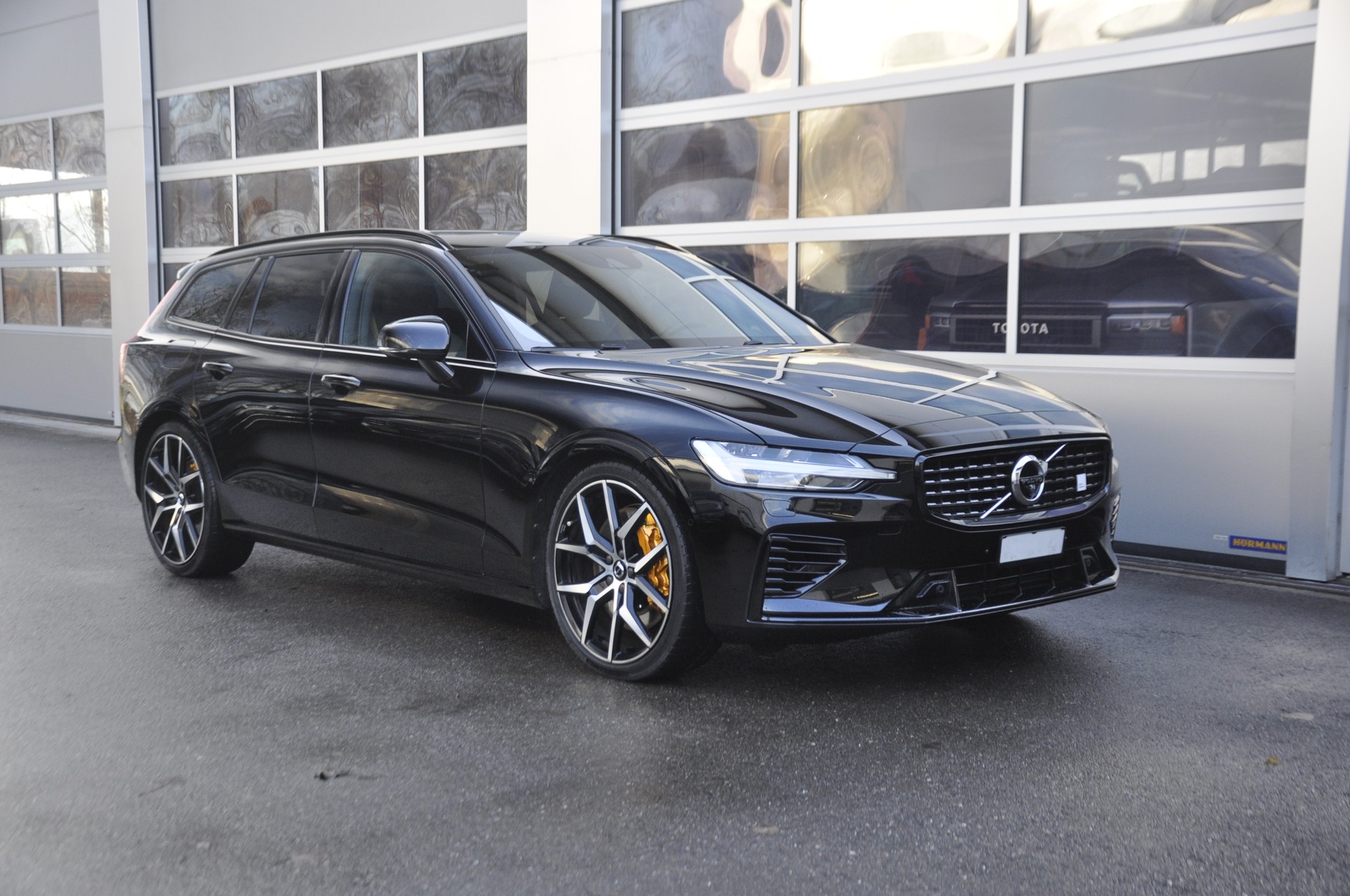 VOLVO V60 T8 eAWD Twin Engine Polestar Geartronic I Anhängerkupplung-image-0