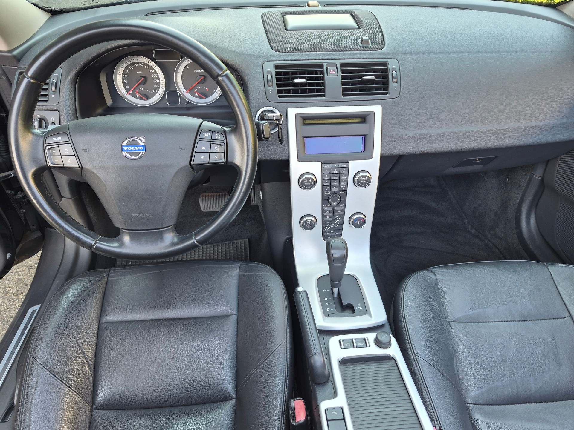 VOLVO C70 D4 Momentum Geartronic-image-10