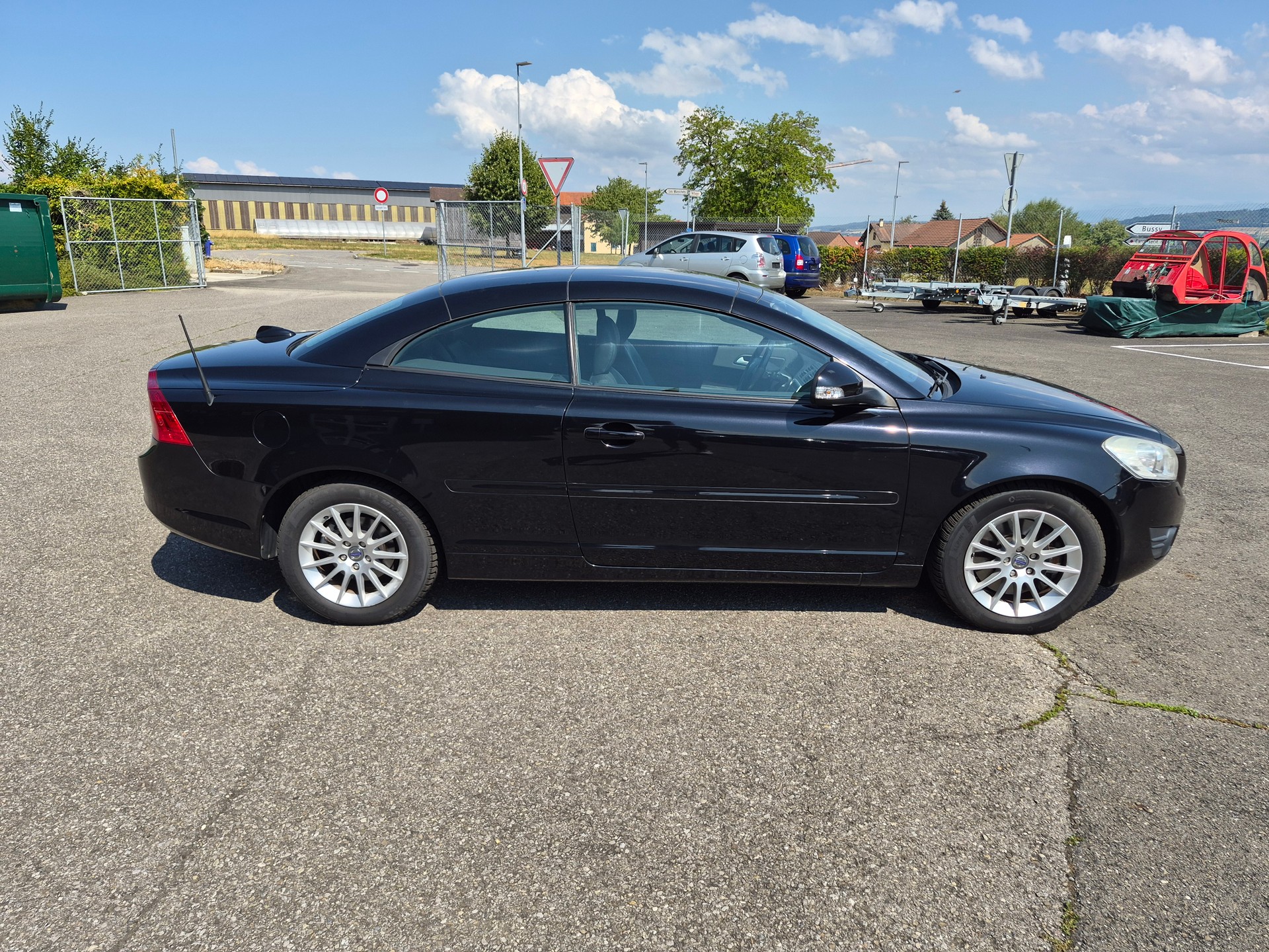 VOLVO C70 D4 Momentum Geartronic-image-3