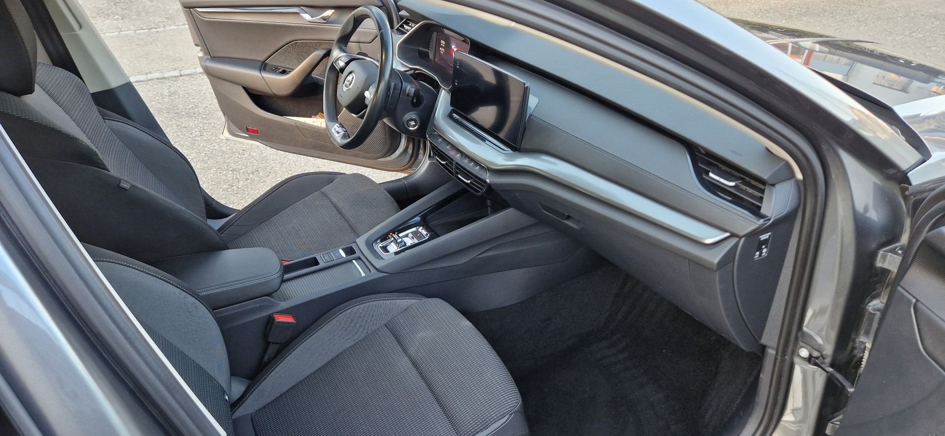 SKODA 2.0 TSI Ambition 4x4 DSG-image-5