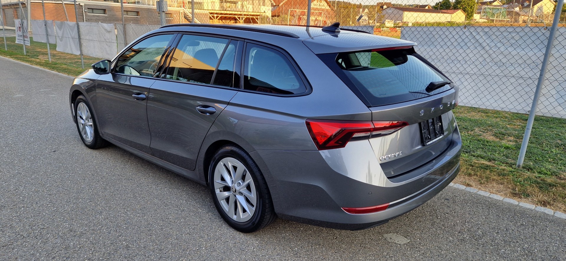 SKODA 2.0 TSI Ambition 4x4 DSG-image-3