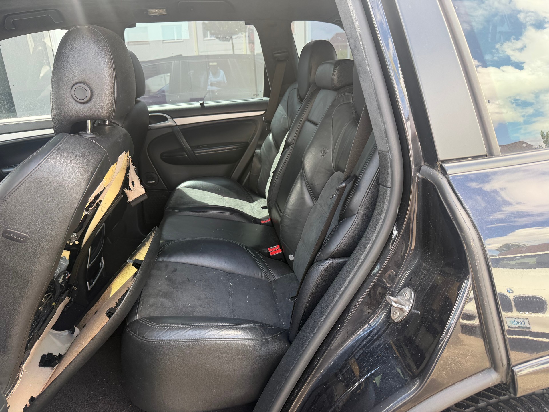 PORSCHE Cayenne Turbo-image-8
