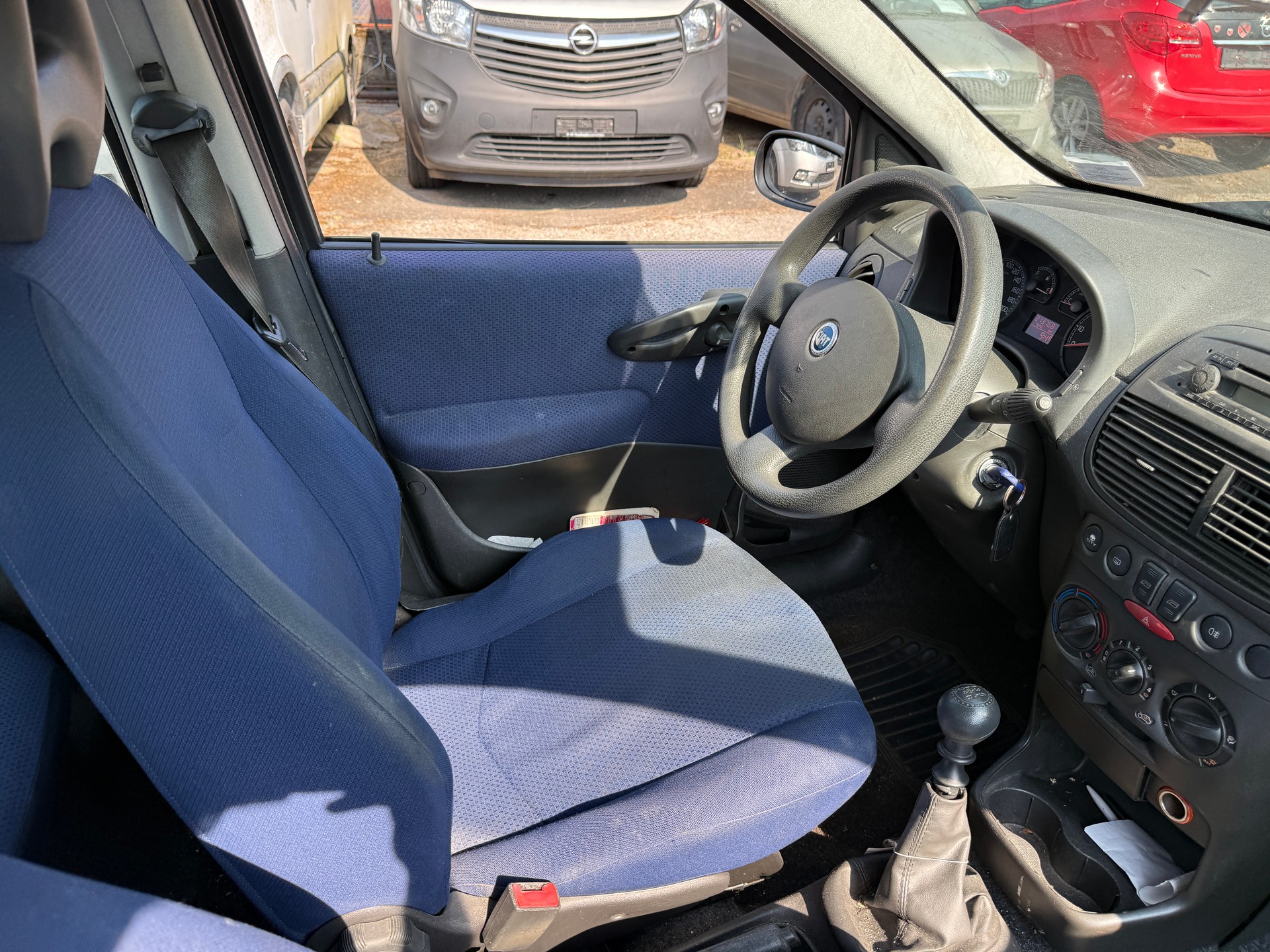 FIAT Punto 1.2 16V Swiss-image-9