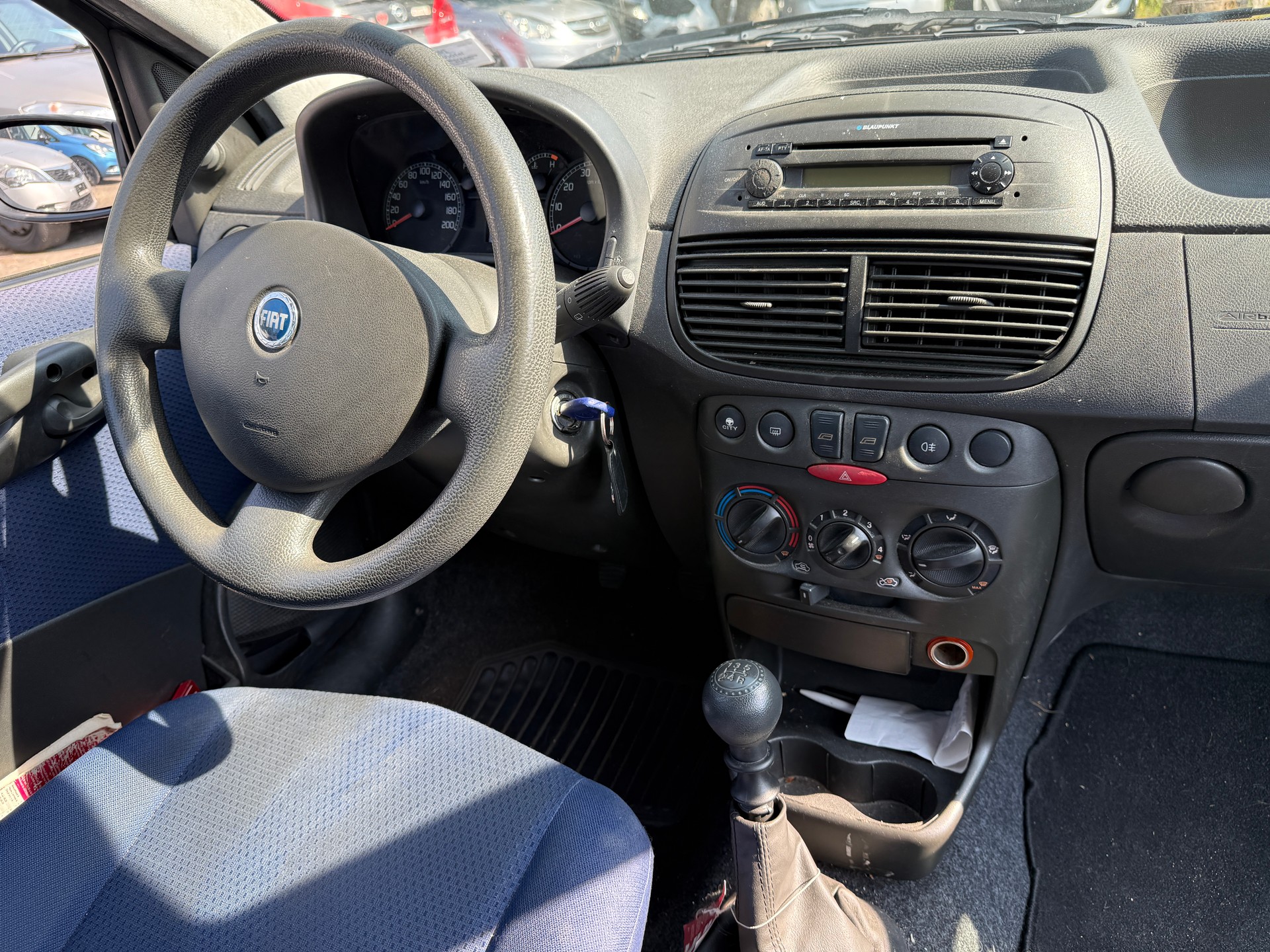 FIAT Punto 1.2 16V Swiss-image-8