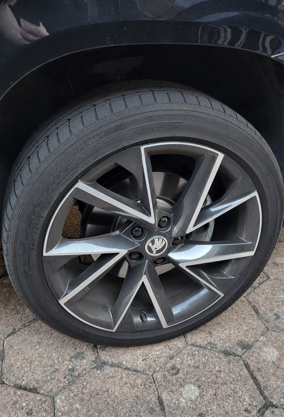 SKODA 2.0 TSI SportLine DSG 4x4-image-3