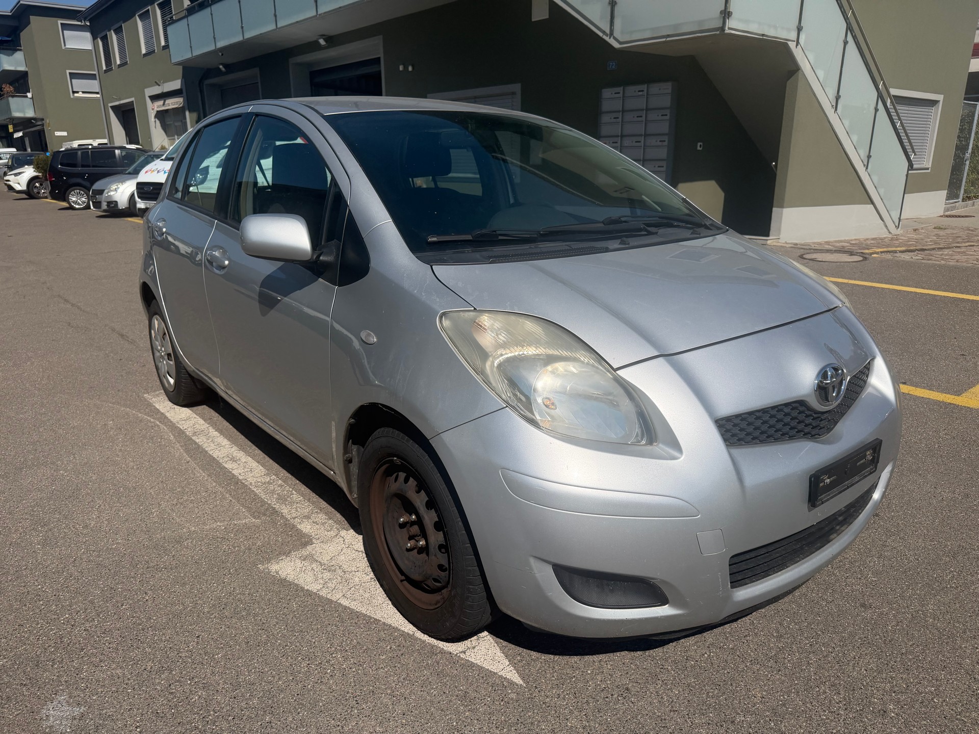TOYOTA Yaris 1.33 Linea Sol-image-2
