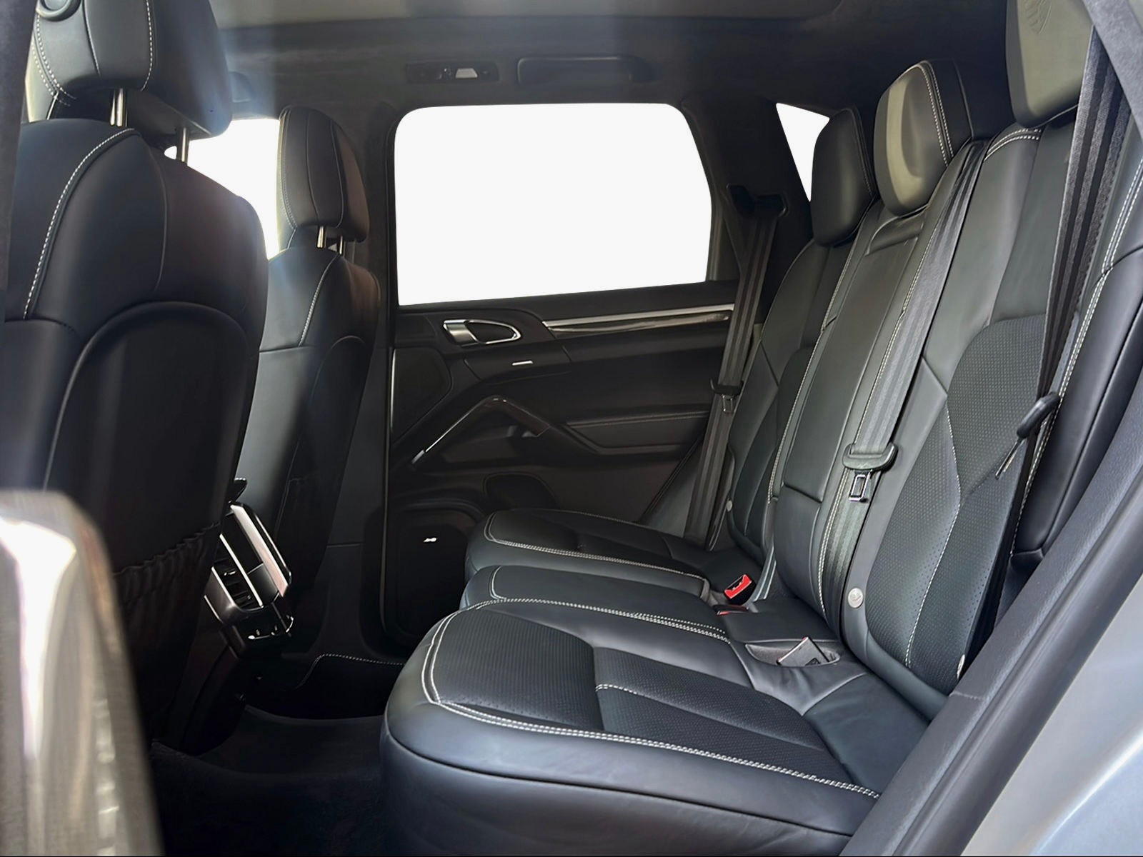 PORSCHE Cayenne Turbo S *FAB Design*-image-10