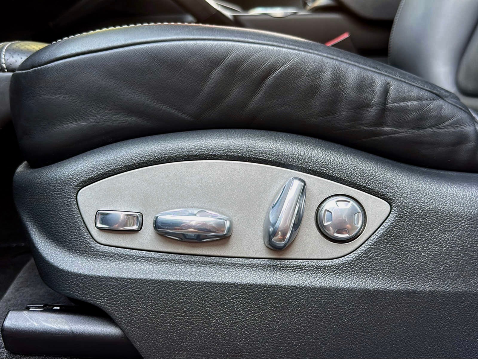 PORSCHE Cayenne Turbo S *FAB Design*-image-21